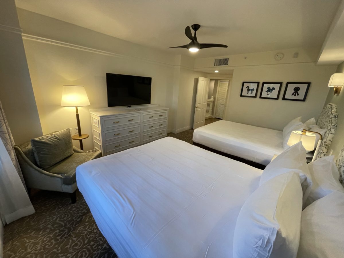 three-bedroom-grand-villa-disneys-saratoga-springs-resort-spa-133-3581353