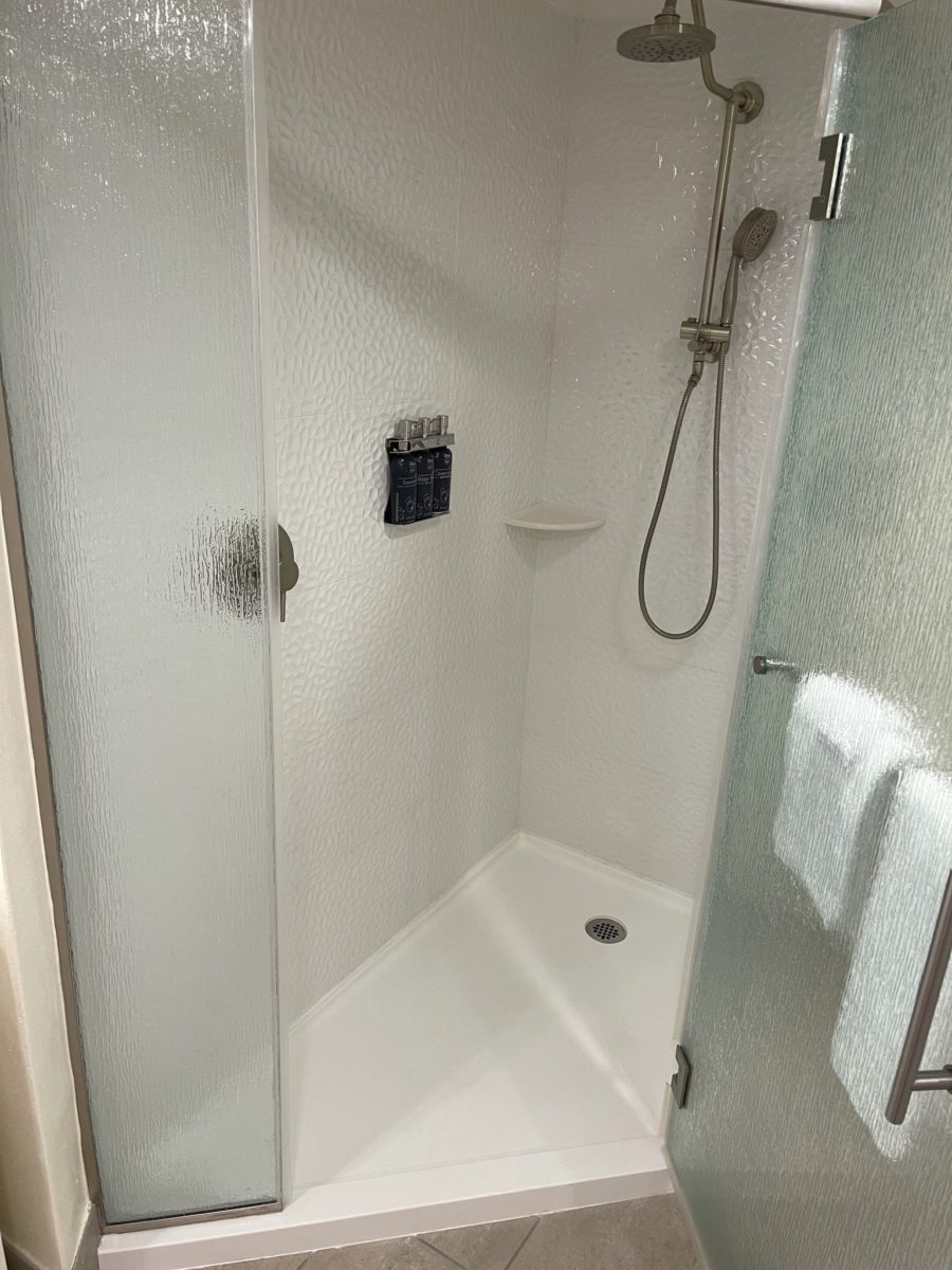 three-bedroom-grand-villa-disneys-saratoga-springs-resort-spa-6-7667093