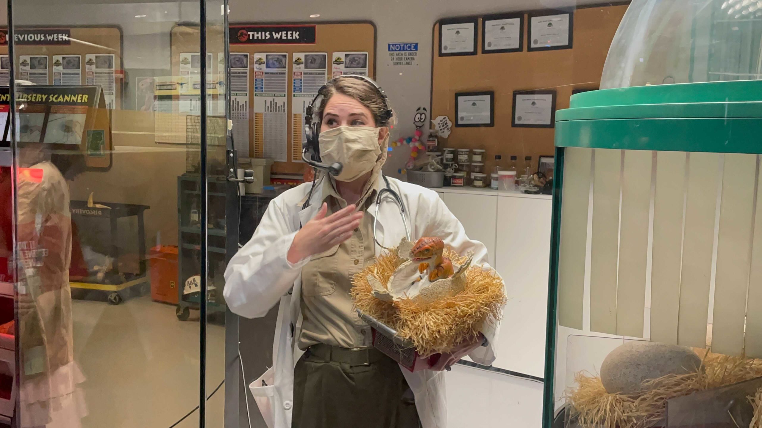 velociraptorhatching_10