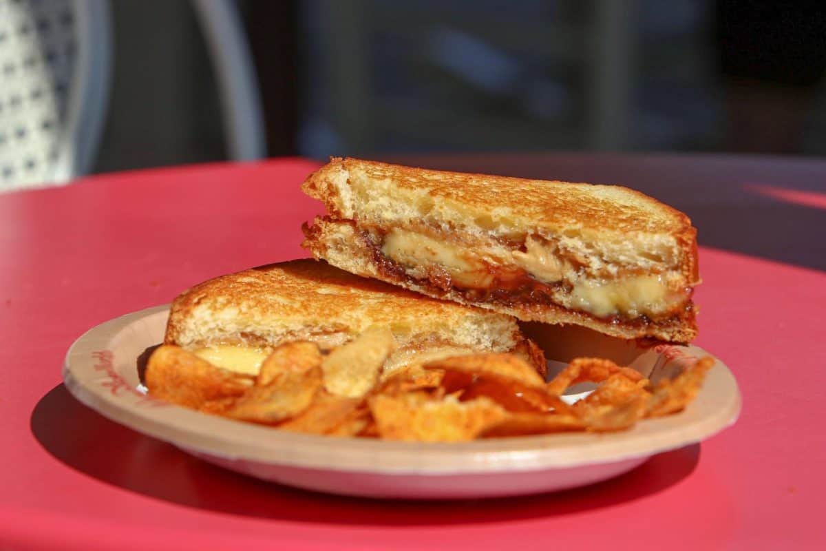aunt-pollys-tom-sawyer-island-peanut-butter-magic-kingdom-review_4-1200x800-3451619