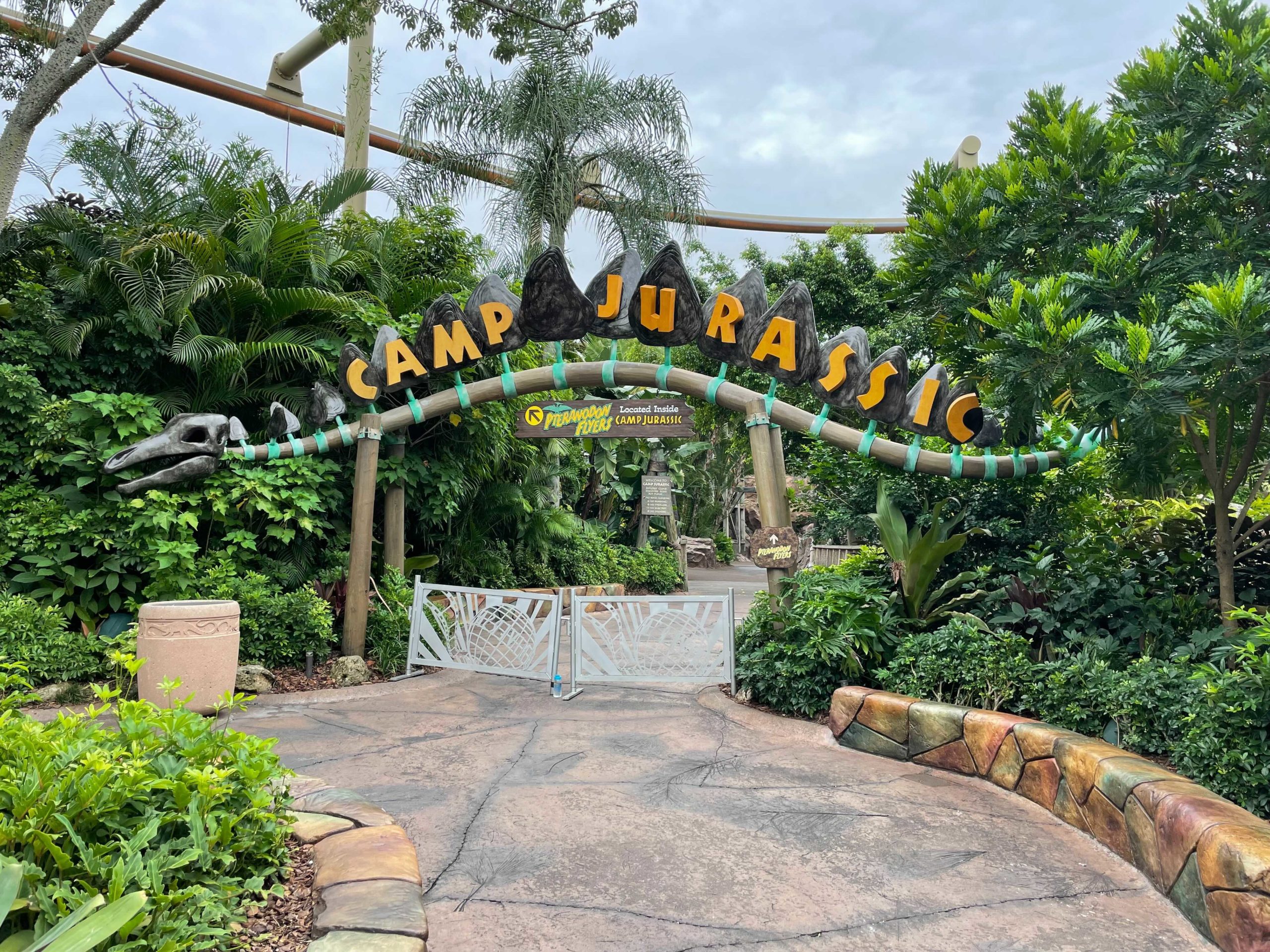 camp-jurassic-closed-1