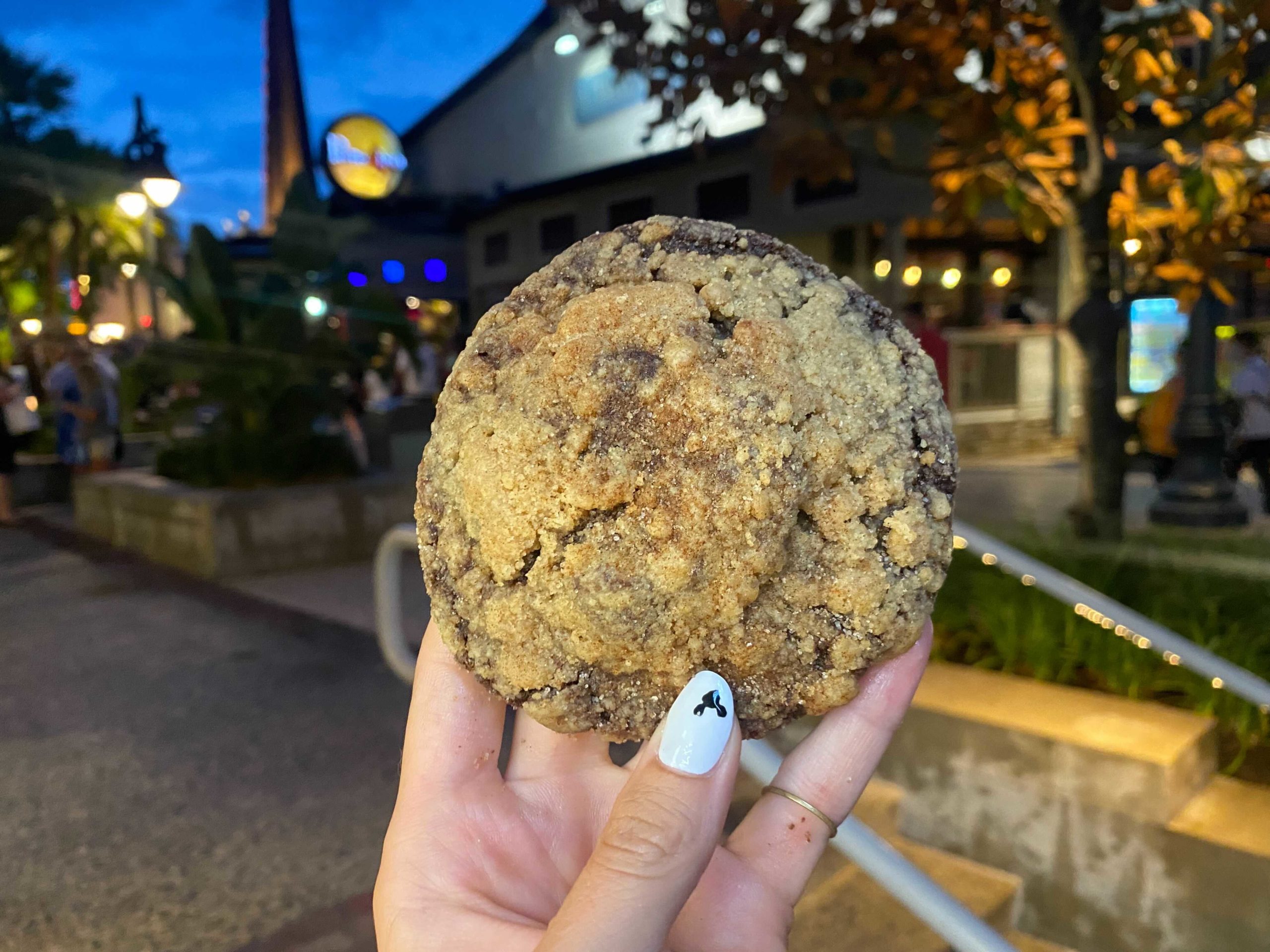 gideons-dark-coffee-cake-cookie-evening-exclusive-august13-8787881