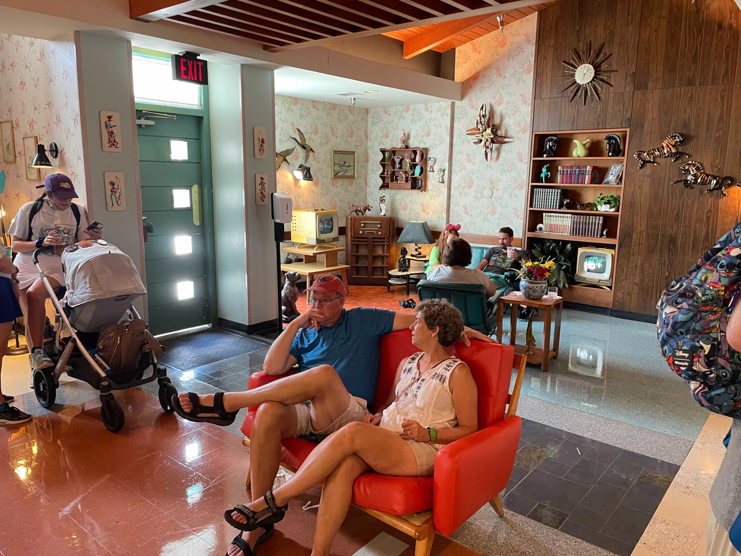 some-tune-in-lounge-seating-returns-2-4520987