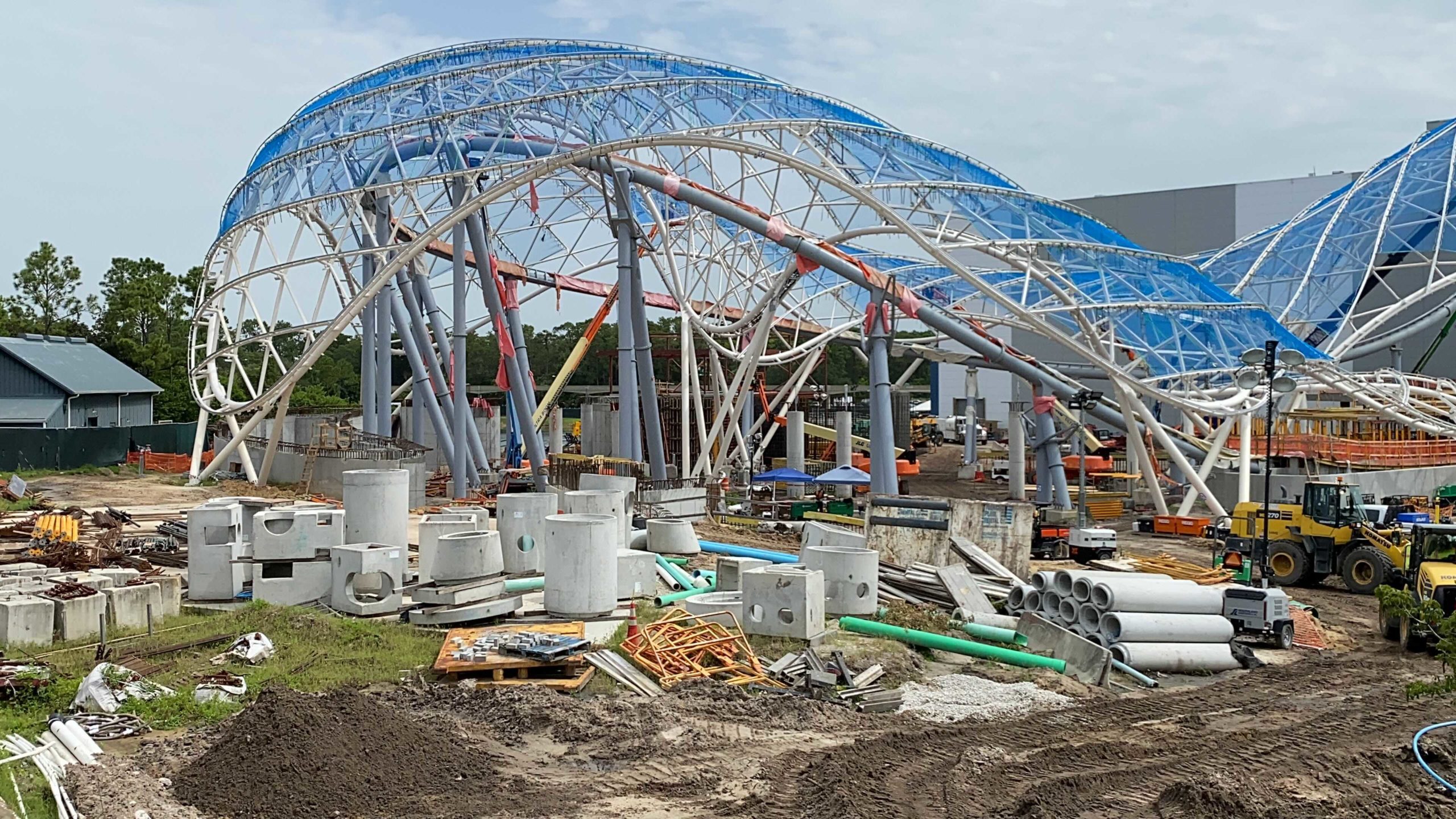 tron-lightcycle-run-construction-42