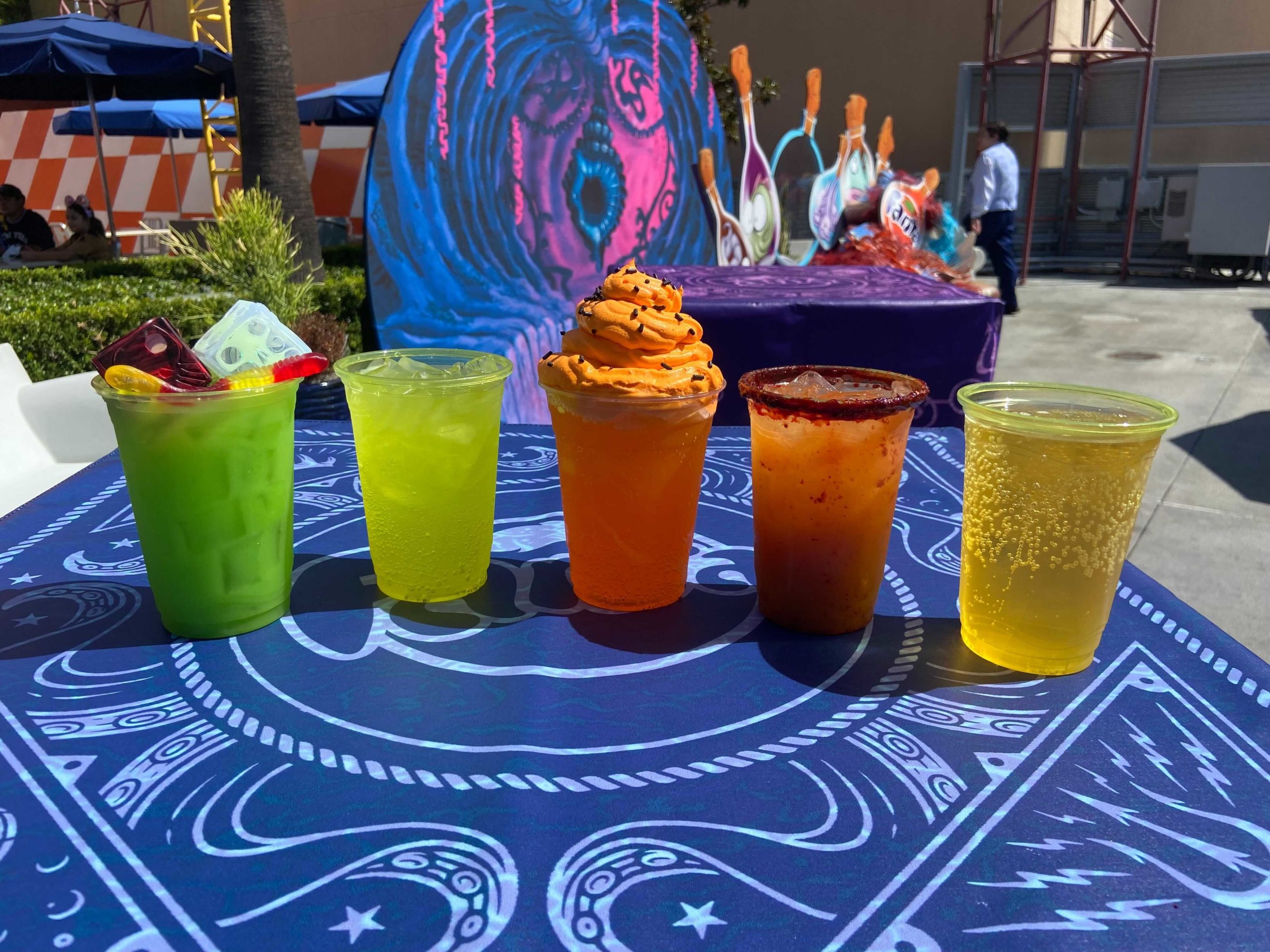 dca-halloween-hollywood-lounge-4-8341687