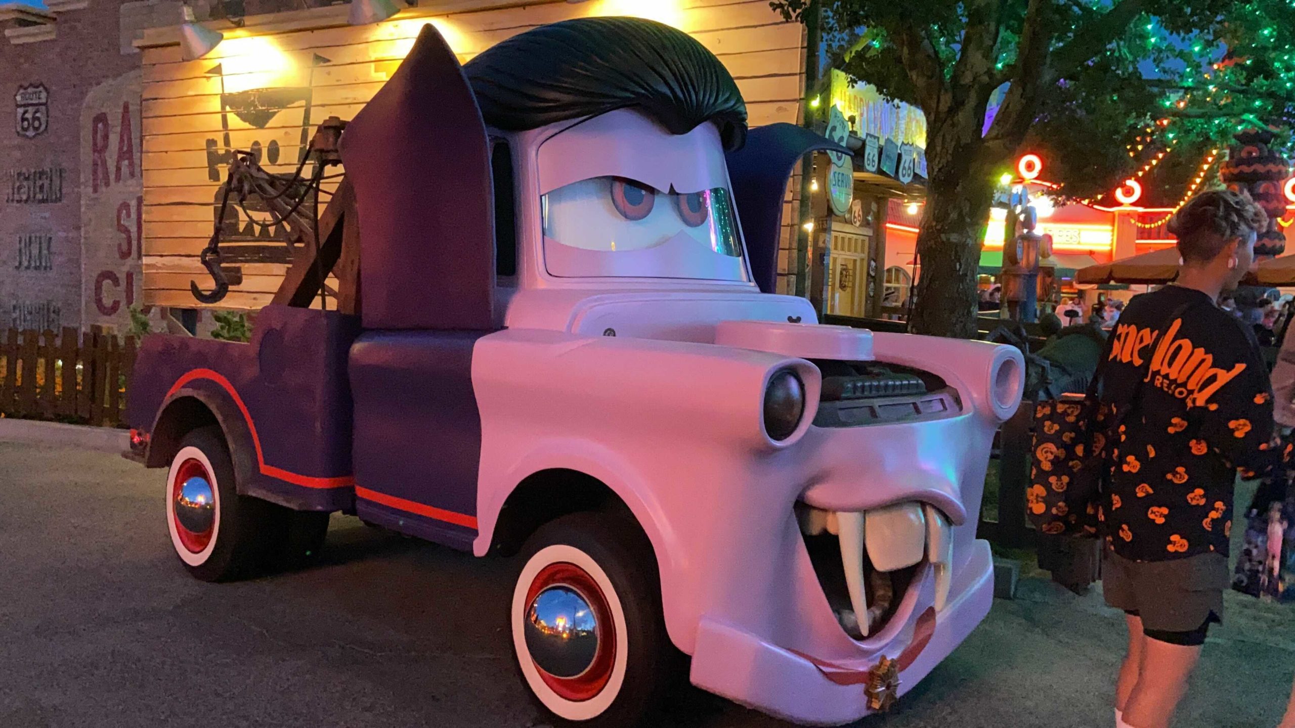 dca-oogie-boogie-bash-vampire-mater-1-4187073
