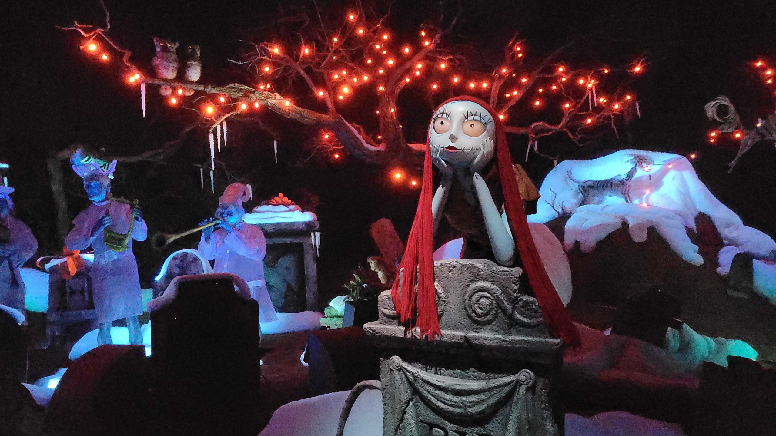 dl-haunted-mansion-holiday-2021-6-2331568