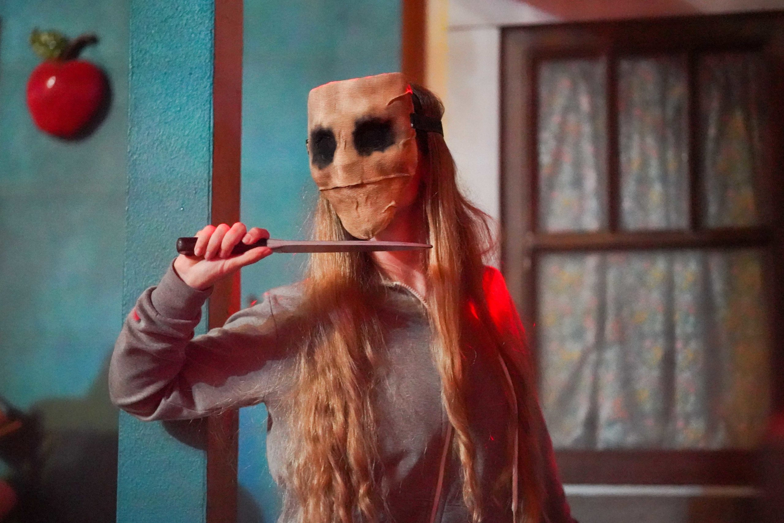 hhn-30-crypt-tv-scare-zone-12-1932303