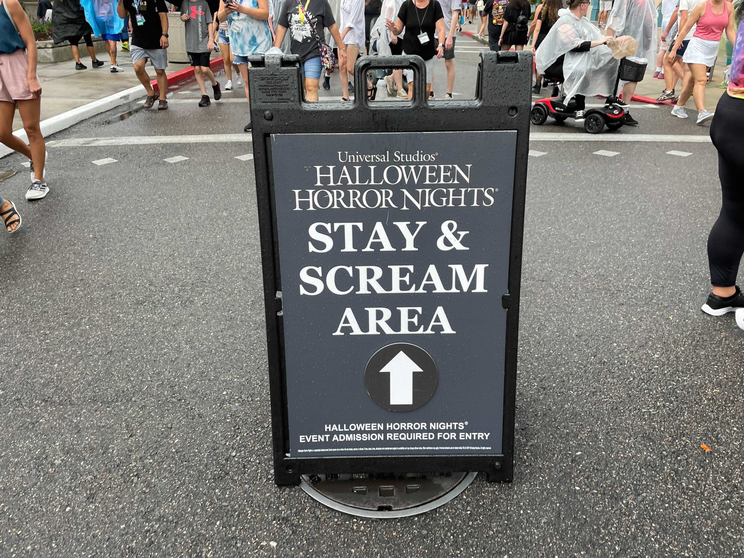 hhn-30-stay-and-scream1-18-9808485