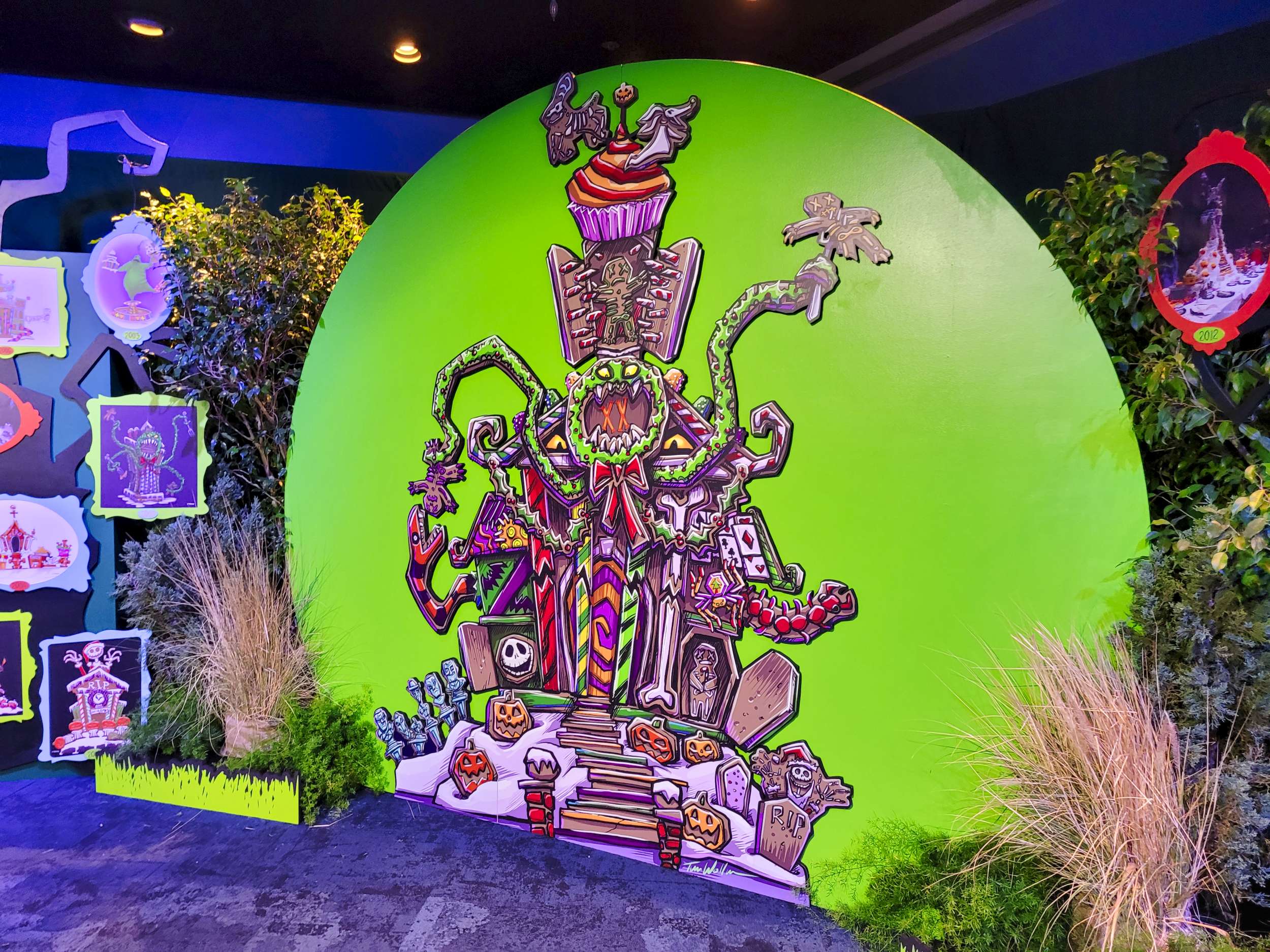 haunted-mansion-holiday-gingerbread-house-concept-art-2021