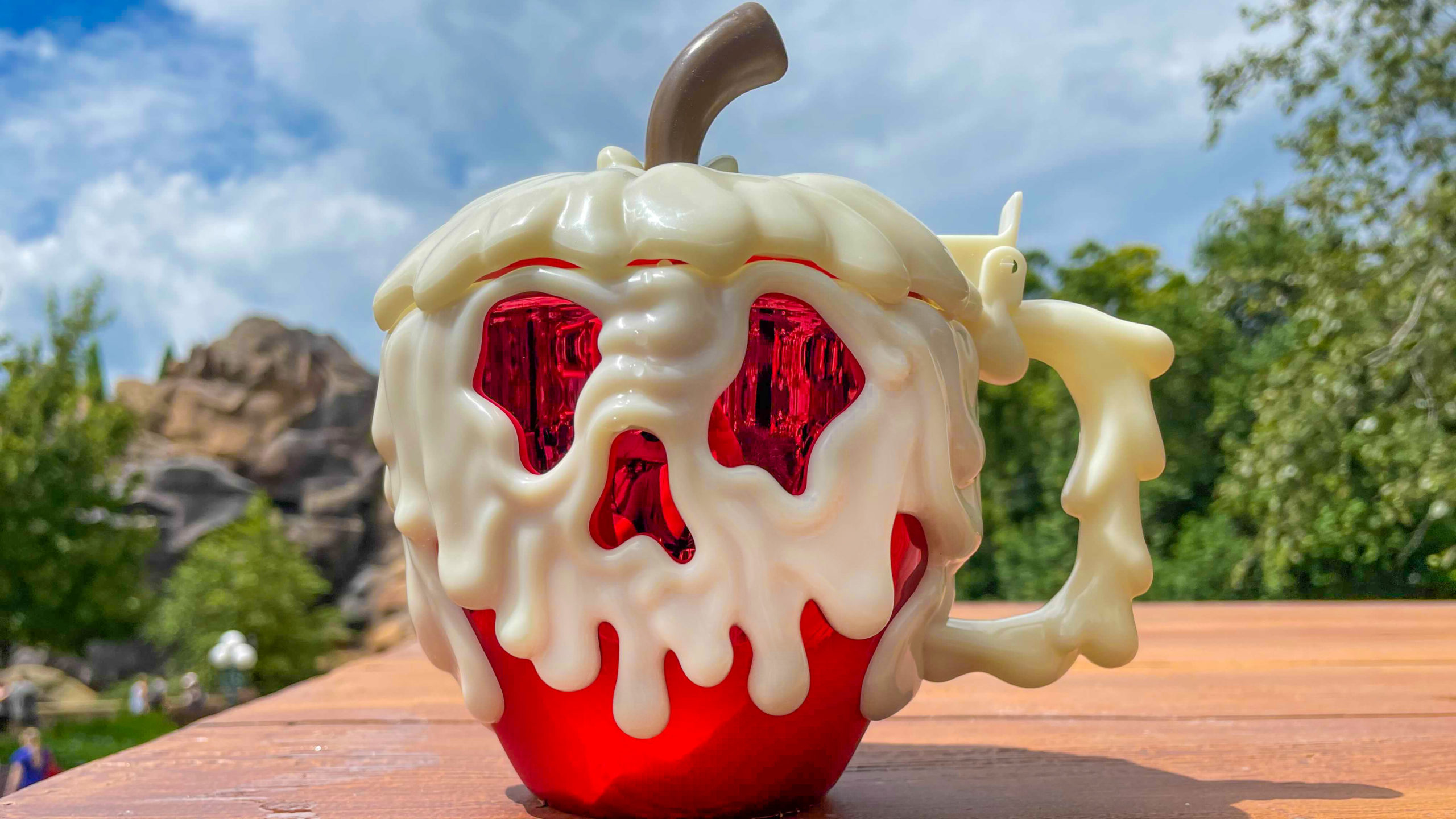 Poison Apple Sipper