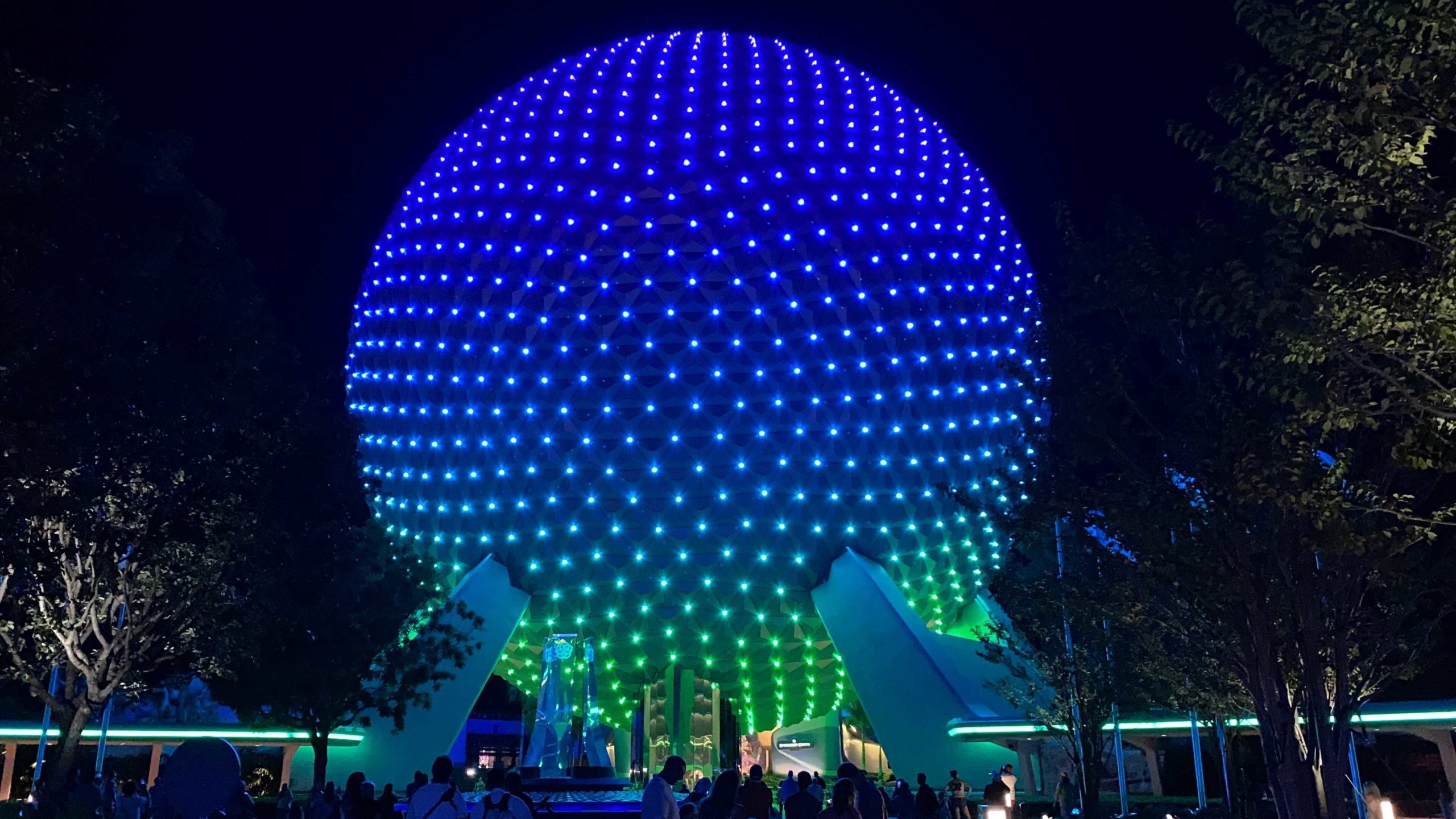 spaceship-earth-beacon-of-magic-1-5462067