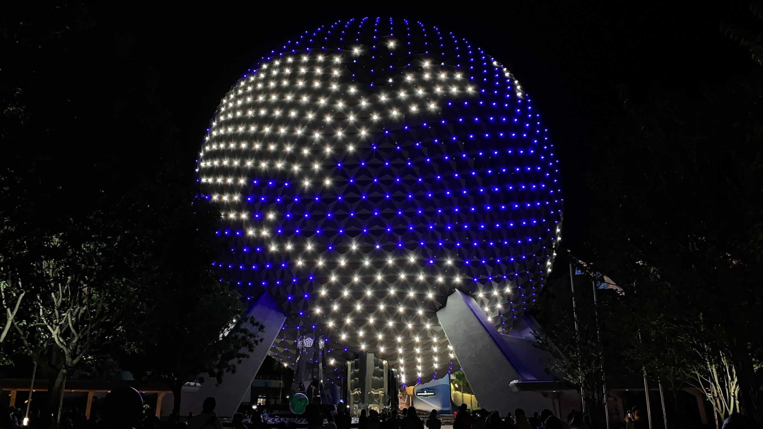 spaceship-earth-beacon-of-magic-5-7408911