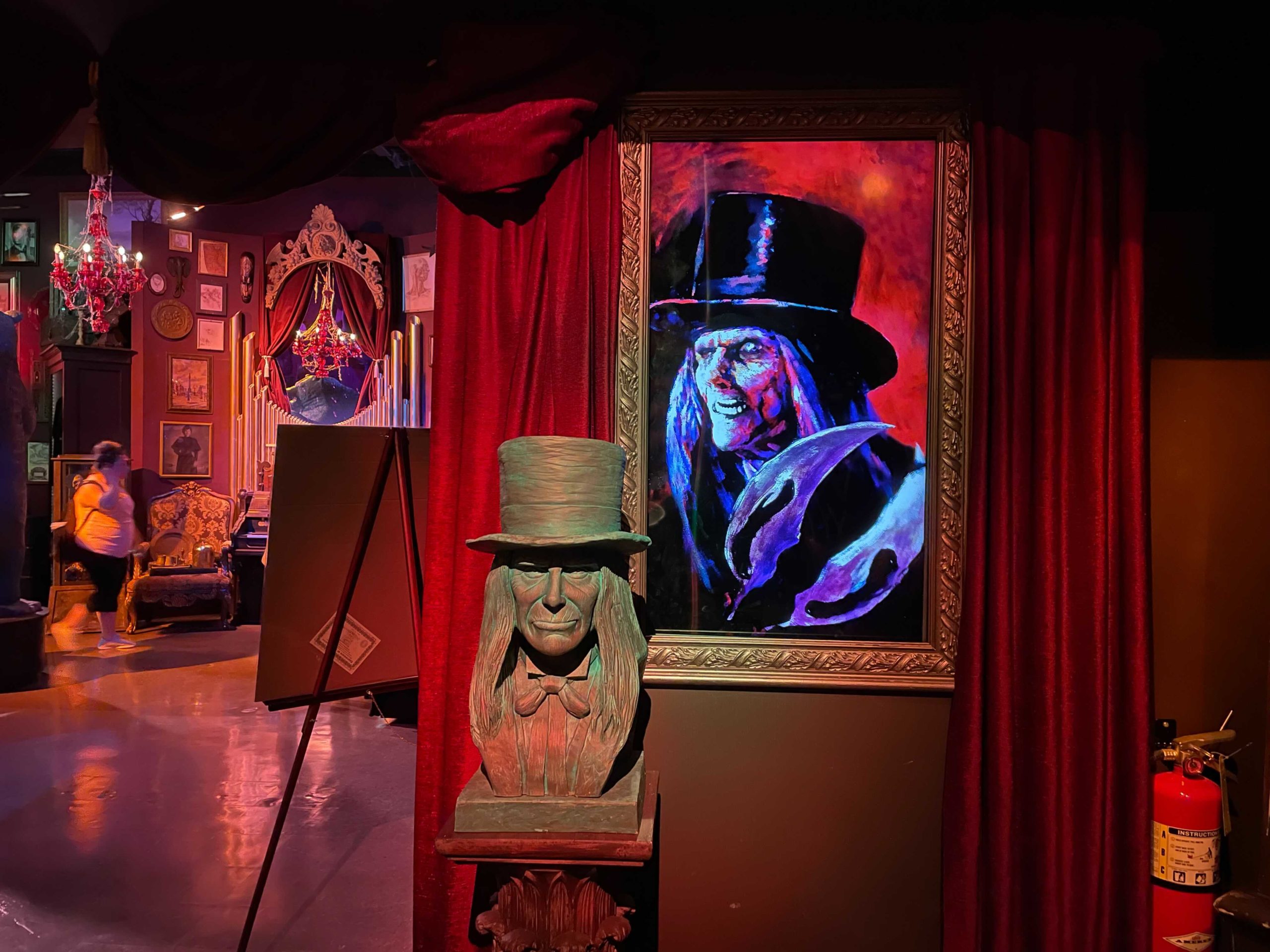 the-caretaker-tribute-store-hhn-30-1448169