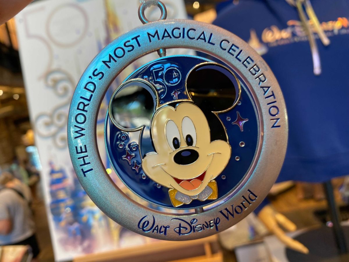 wdw-50th-mickey-ornament-3-8922295