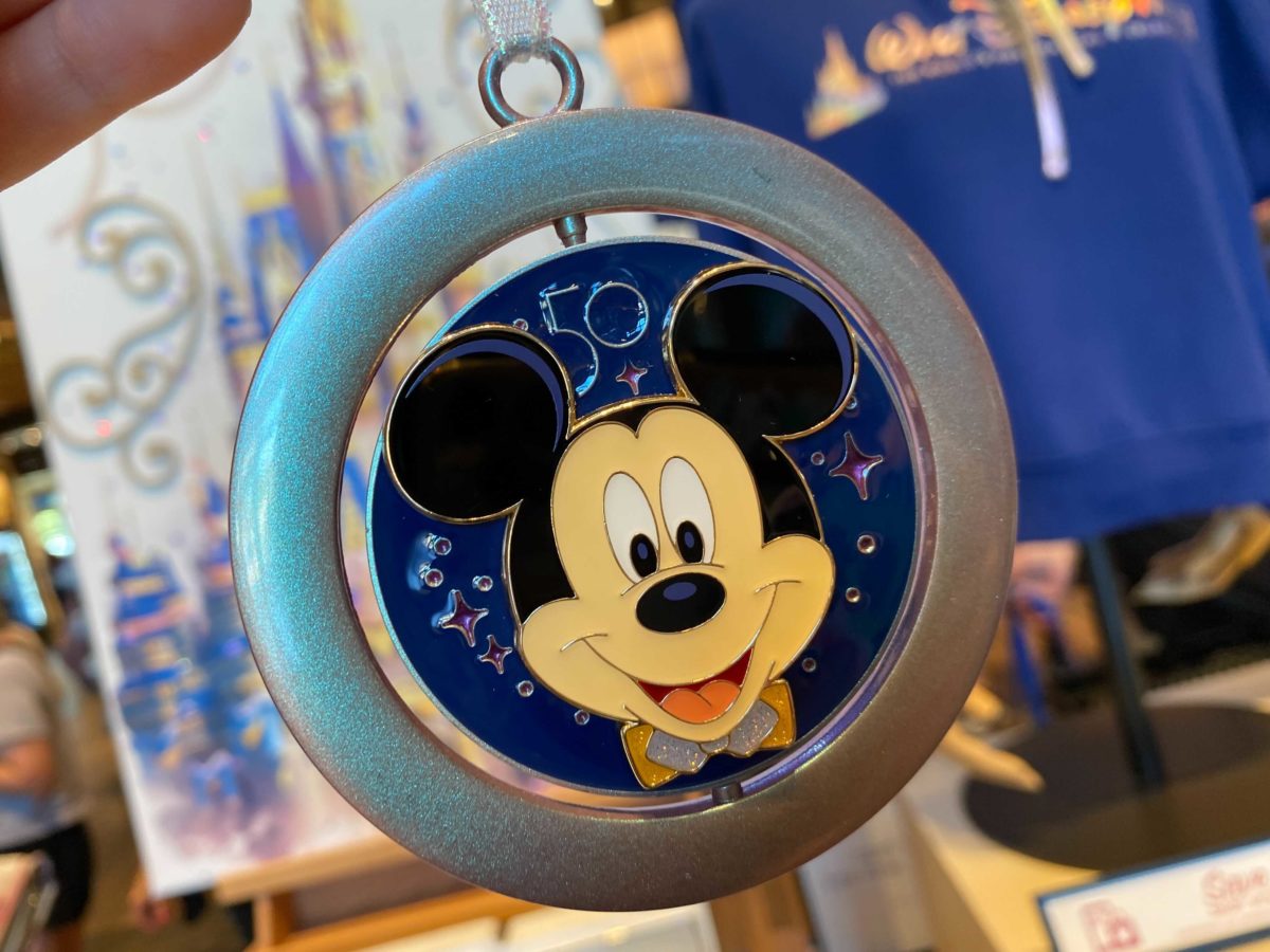 wdw-50th-mickey-ornament-5-7836060