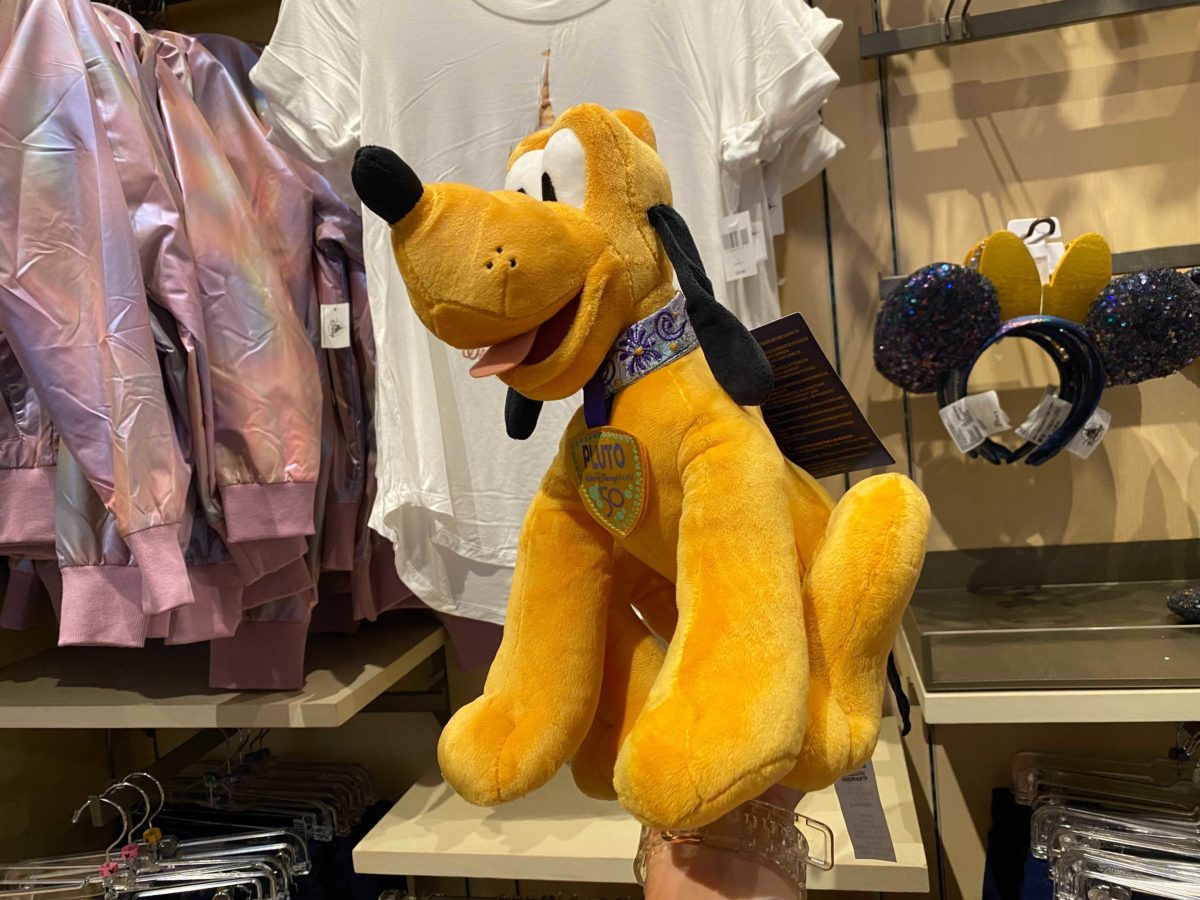 wdw-50th-pluto-plush-3-6595121