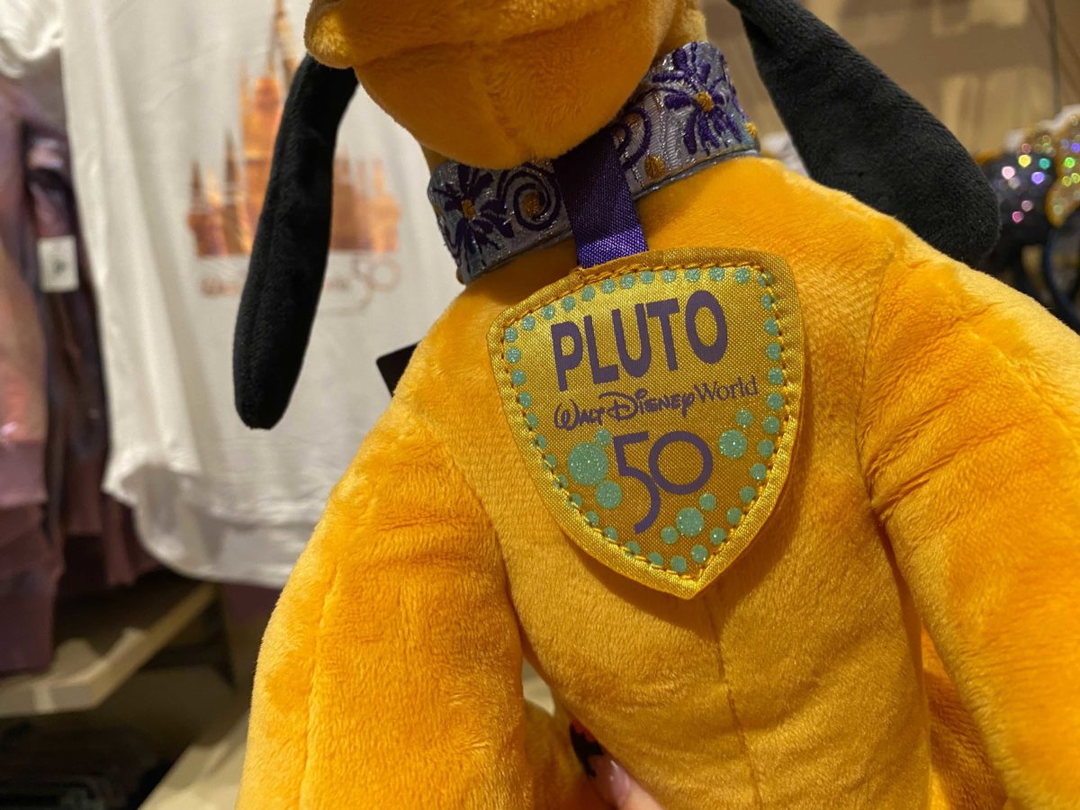 wdw-50th-pluto-plush-4-1356582