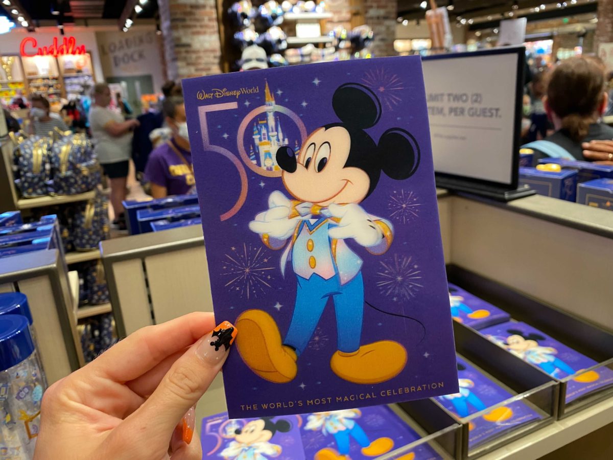 wdw-50th-lenticular-postcard-2-8586328