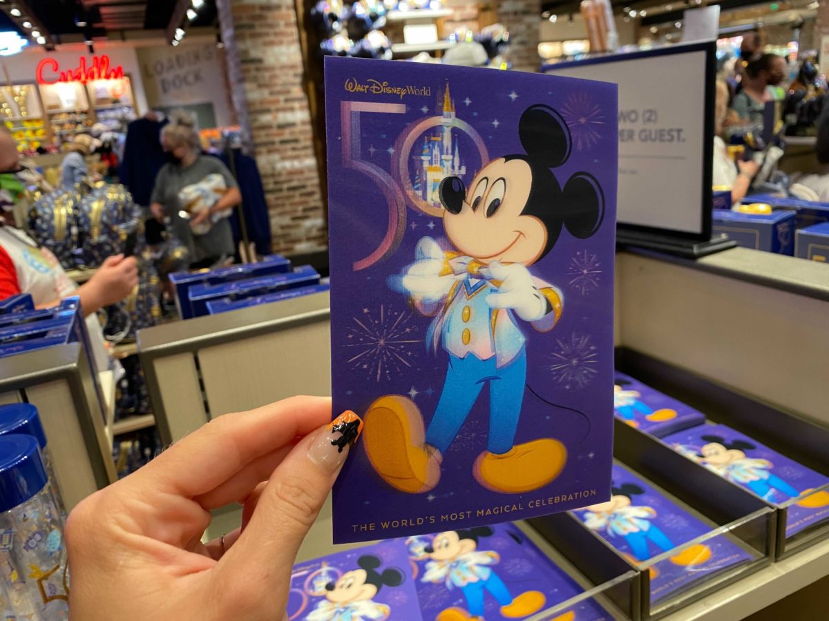 wdw-50th-lenticular-postcard-3-5742162