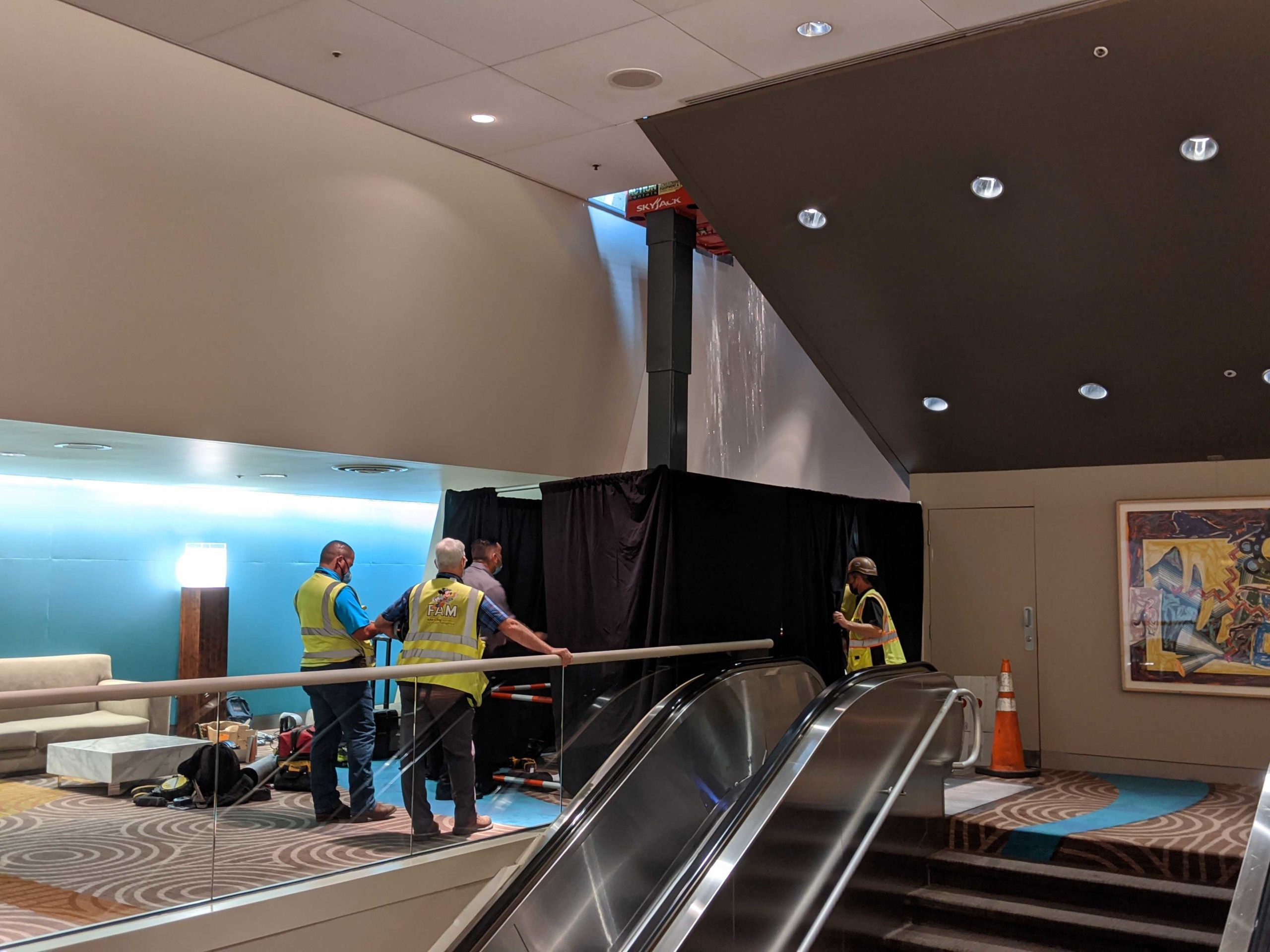 contemporary-resort-refurbishment-140519