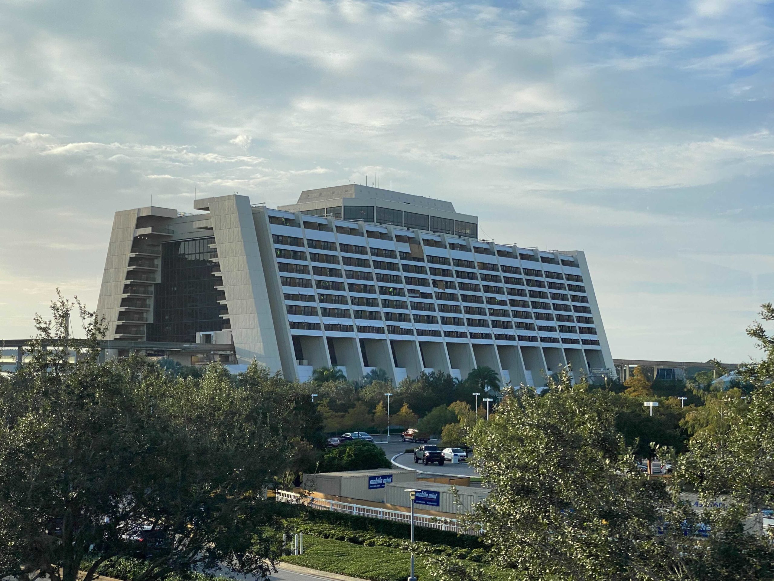 contemporary-resort-refurbishment