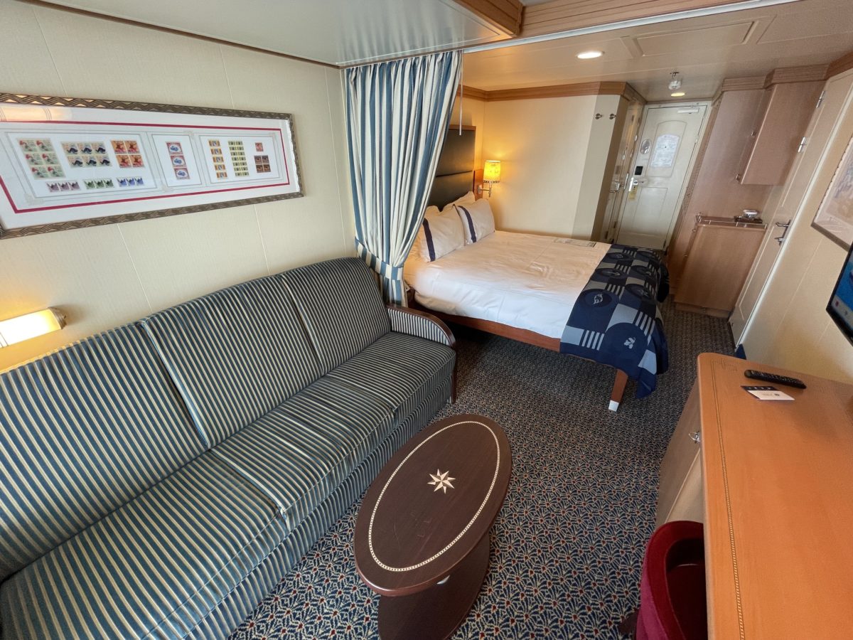 disney-dream-room-tour-5858