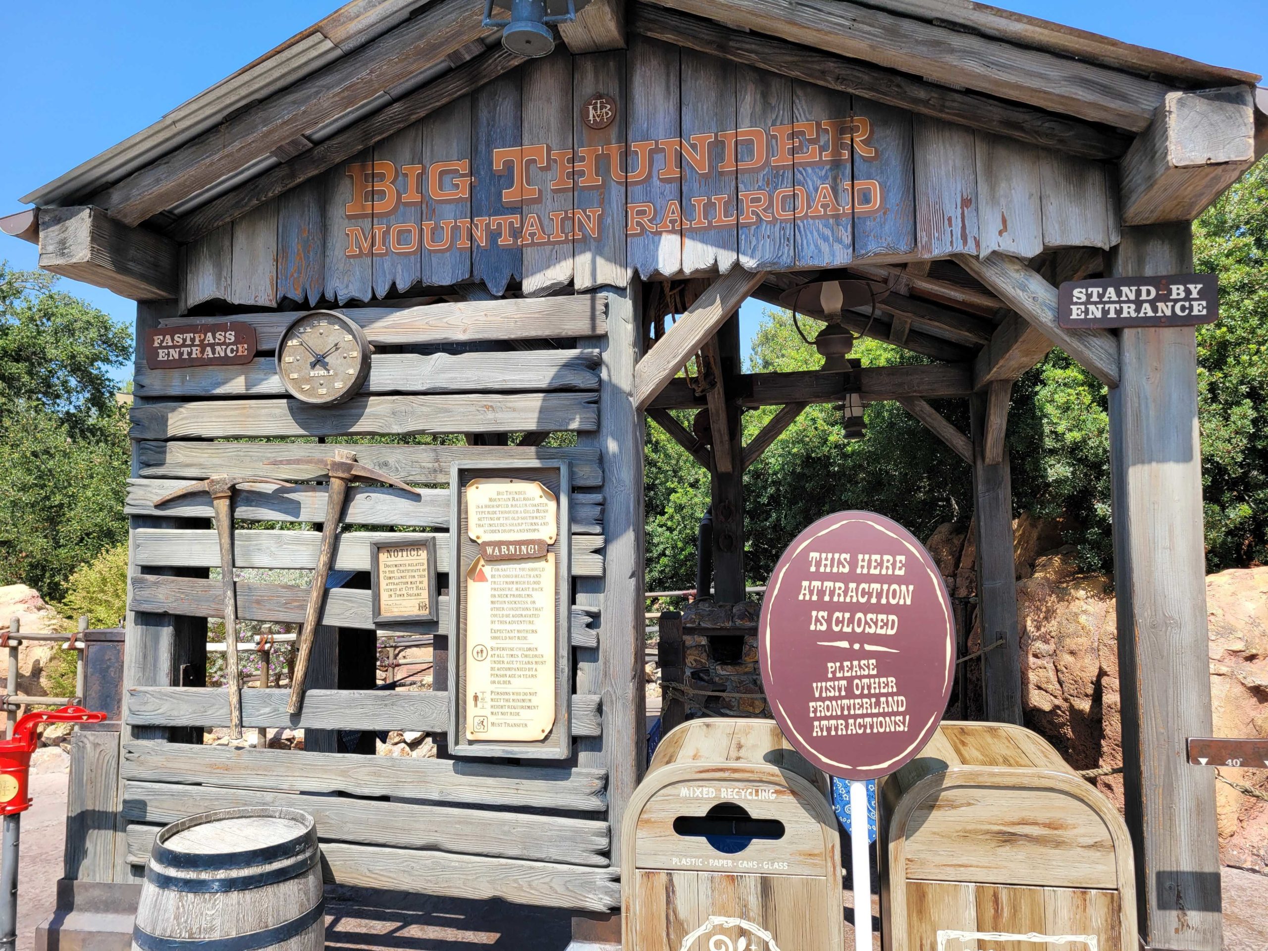 disneyland-big-thunder-mountain-railroad-closed-1-9683050