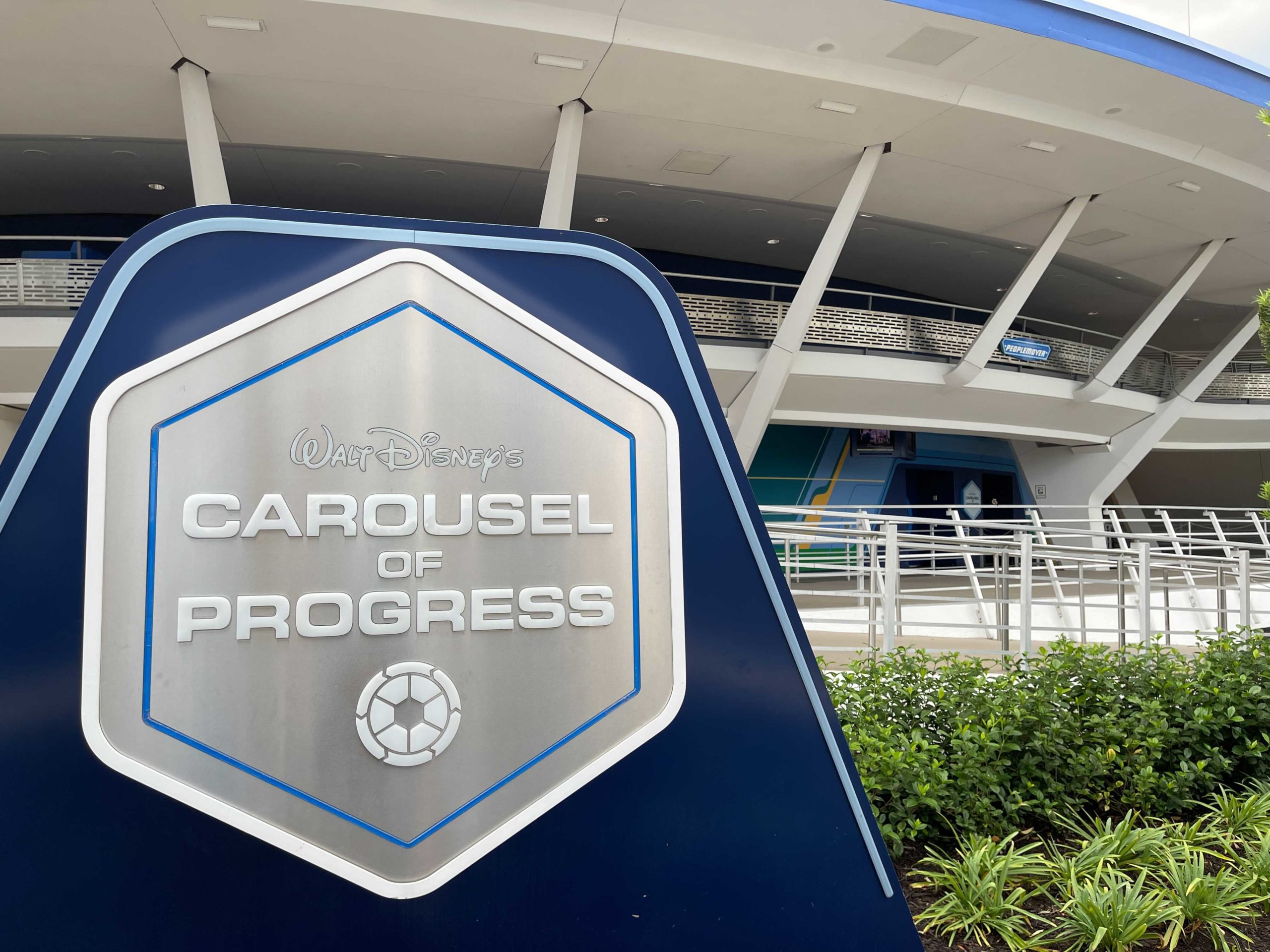 early-park-entry-carousel-of-progress