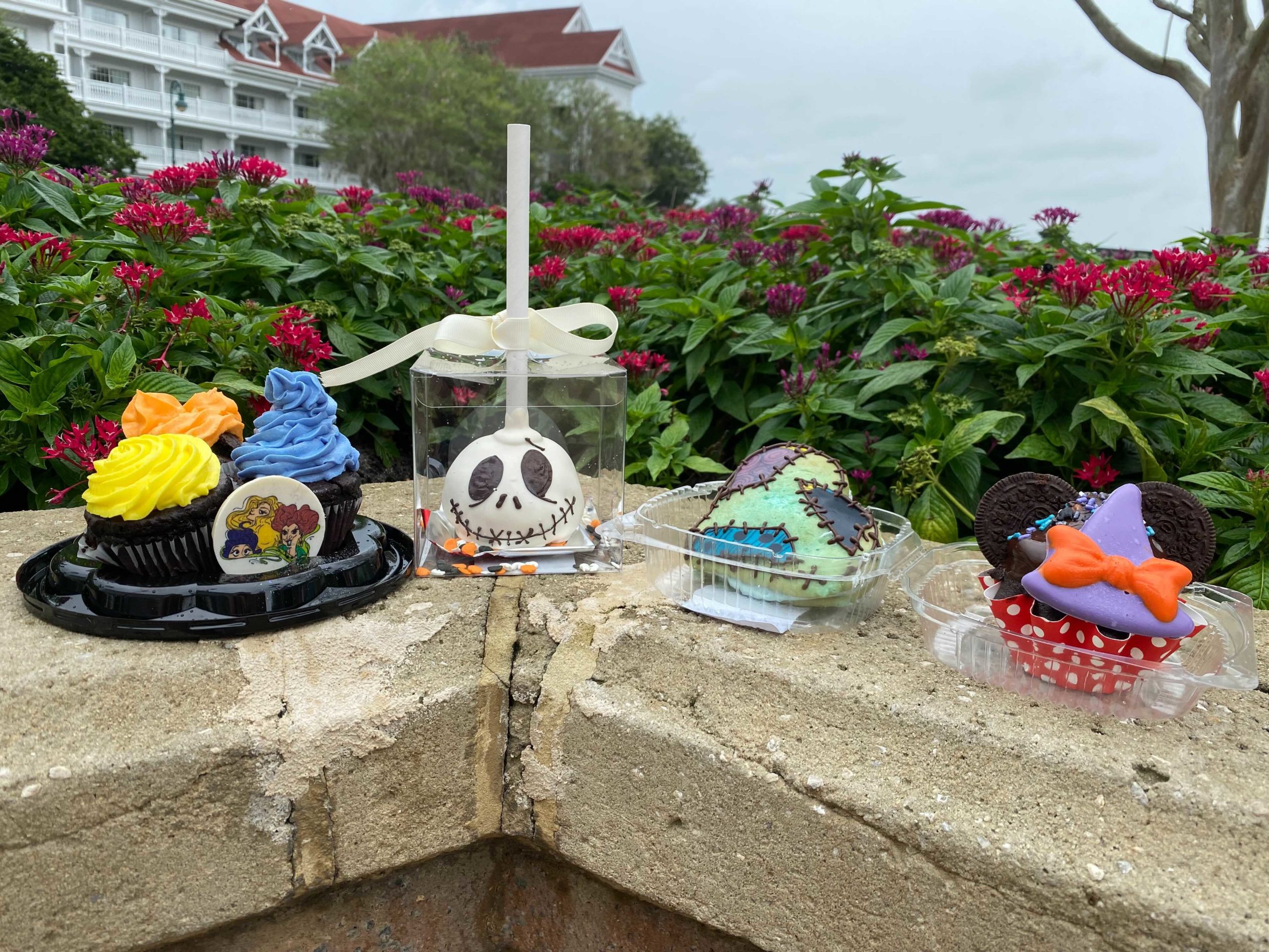 halloween-treats-gasparilla-island-grill-2