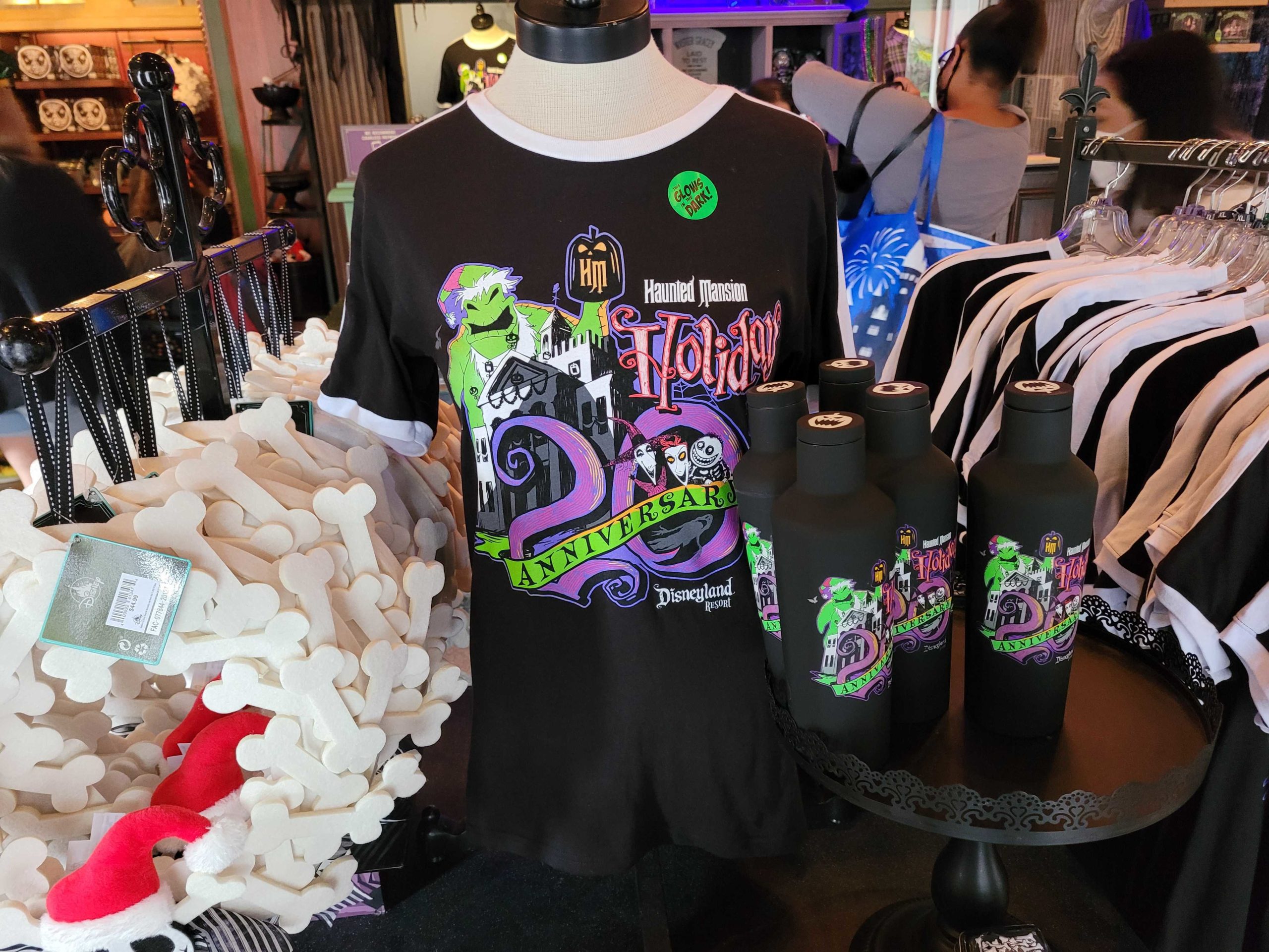 haunted-mansion-holiday-20th-anniversary-t-shirt-water-bottle-2