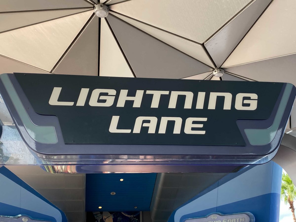 lightning-lane-signage-spaceship-earth-5
