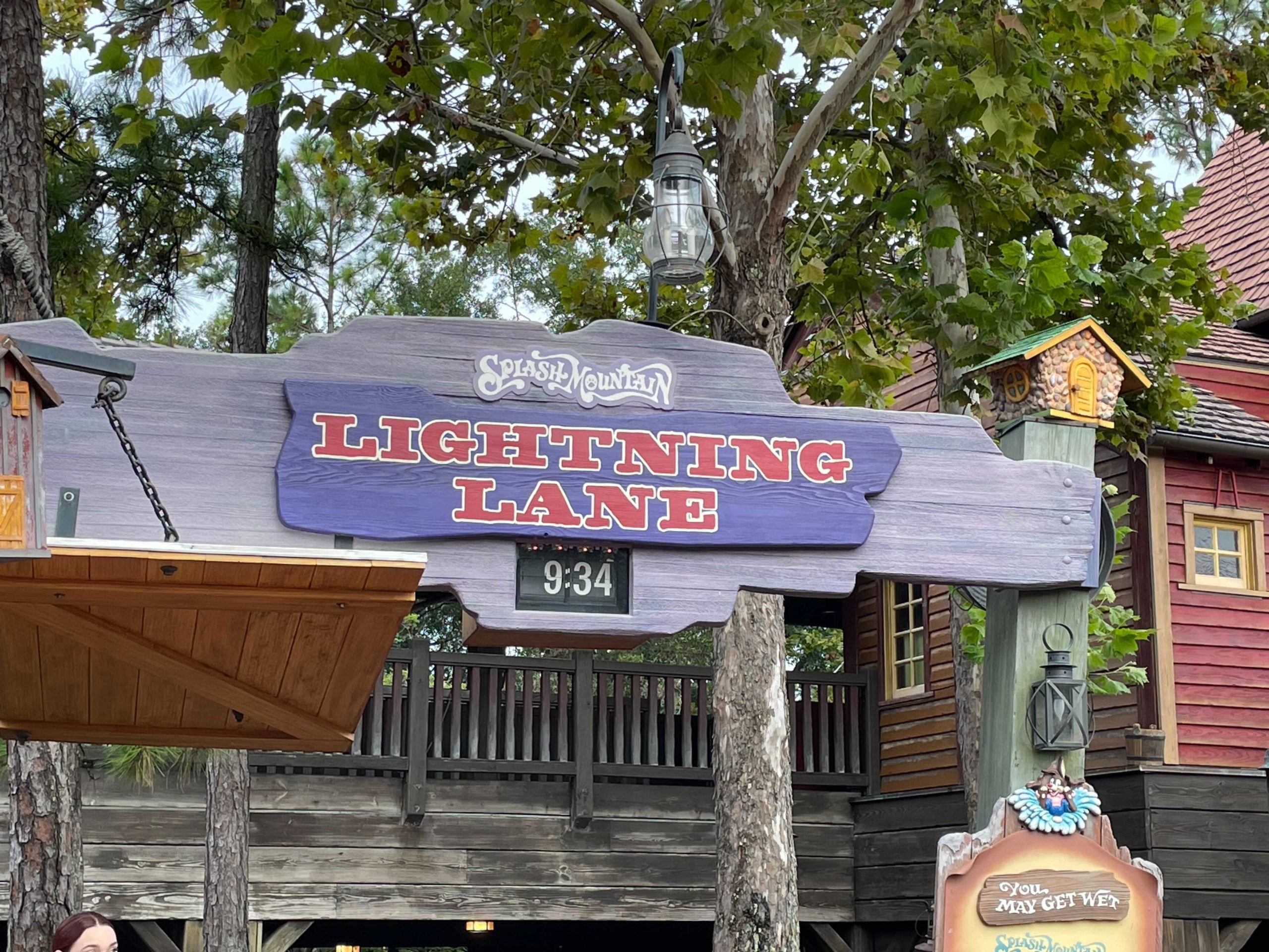 lightning-lane-signage-splash-mountain-6