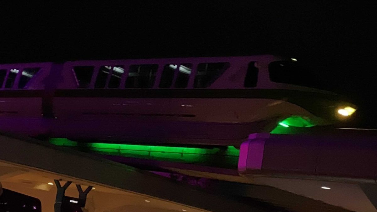 new-monorail-undercarriage-lights-3-9725820