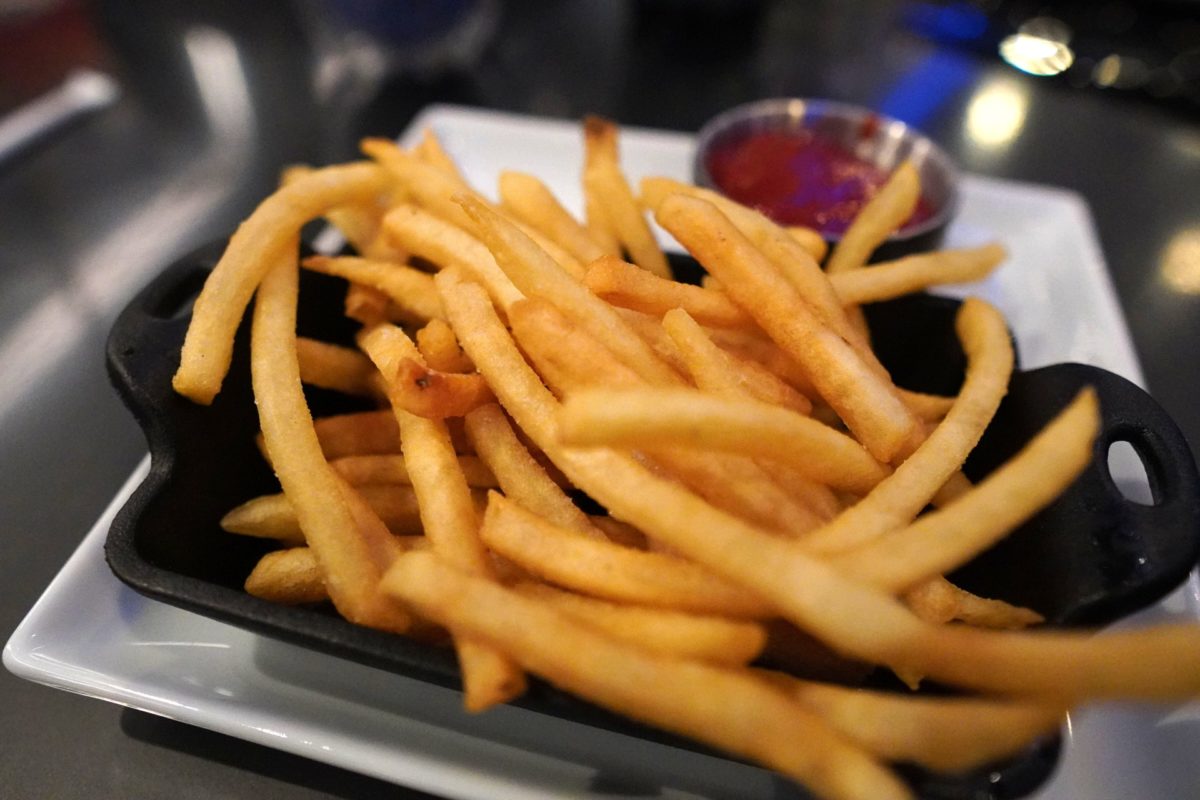 space-220-dinner-entree-space-fries-2-4603228