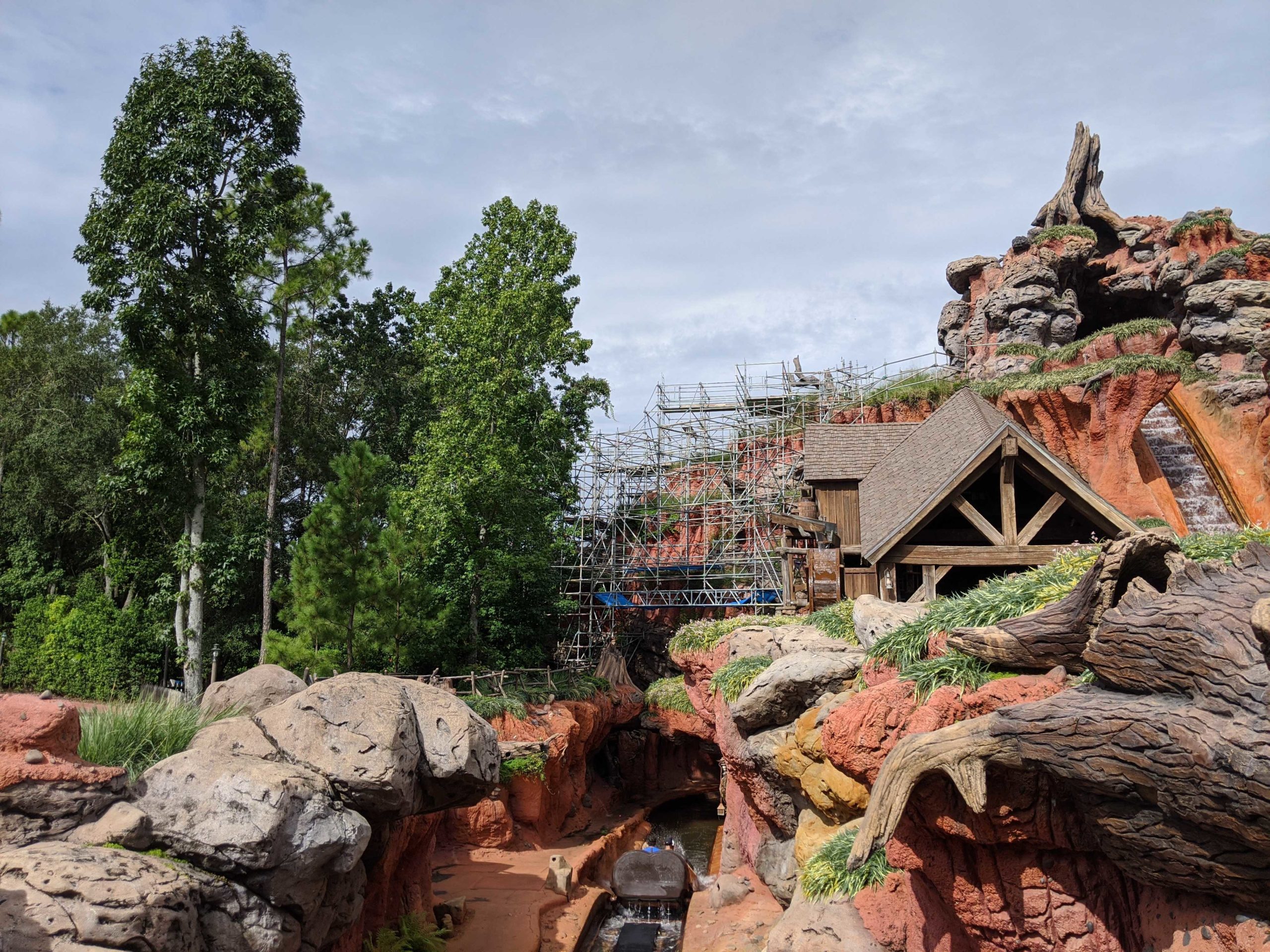 splash-mountain-refurbishment-9-1-21-3