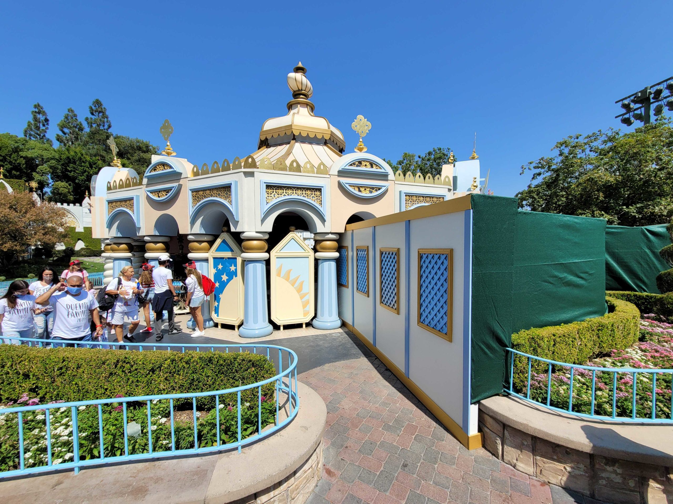 toontown-tunnel-construction-walls-3-7402326