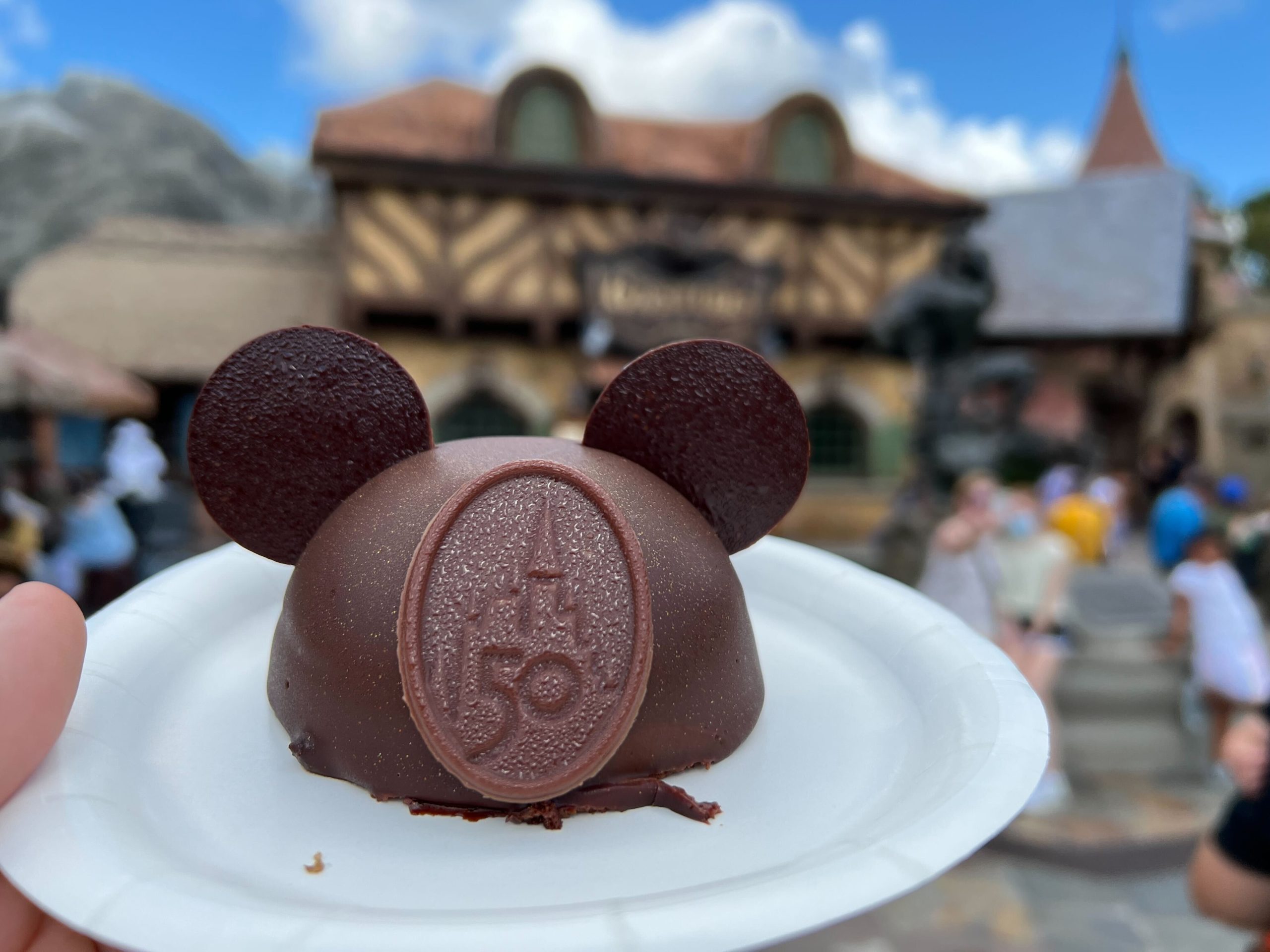 50th-mickey-dome-cake-3-6250561