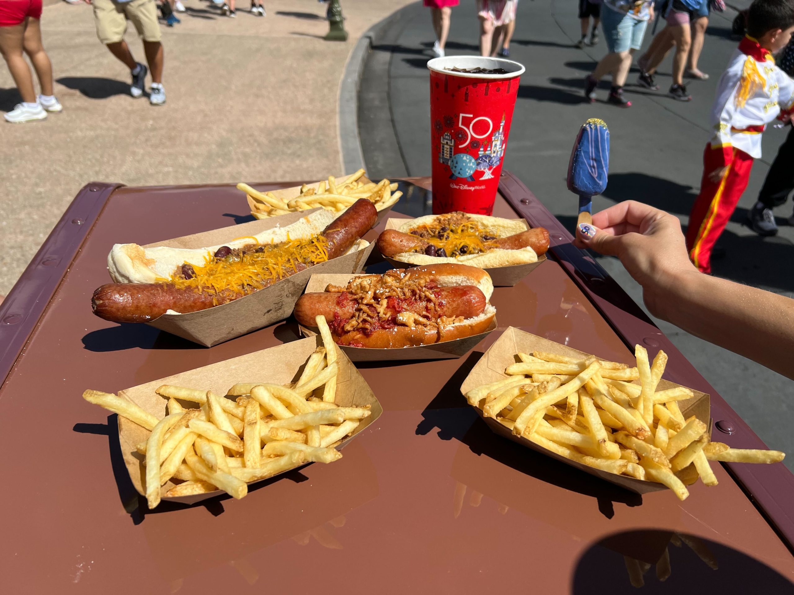 caseys-corner-50th-anniversary_01