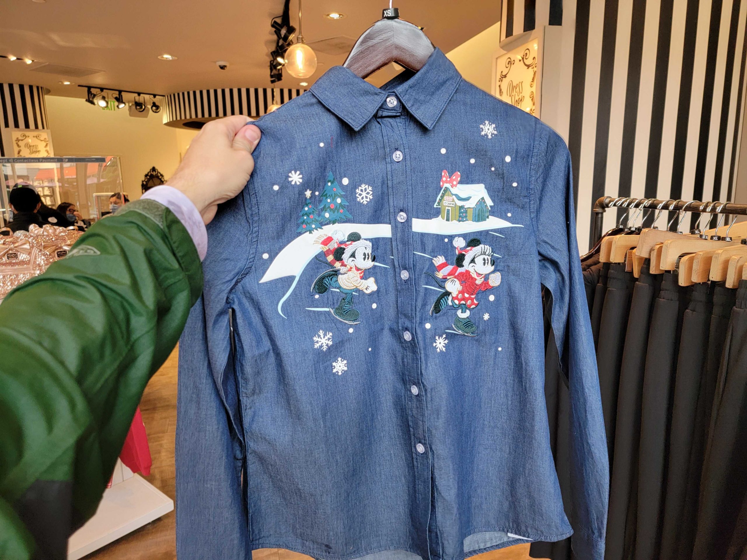 dlr_denimholidaybuttondownshirt_1