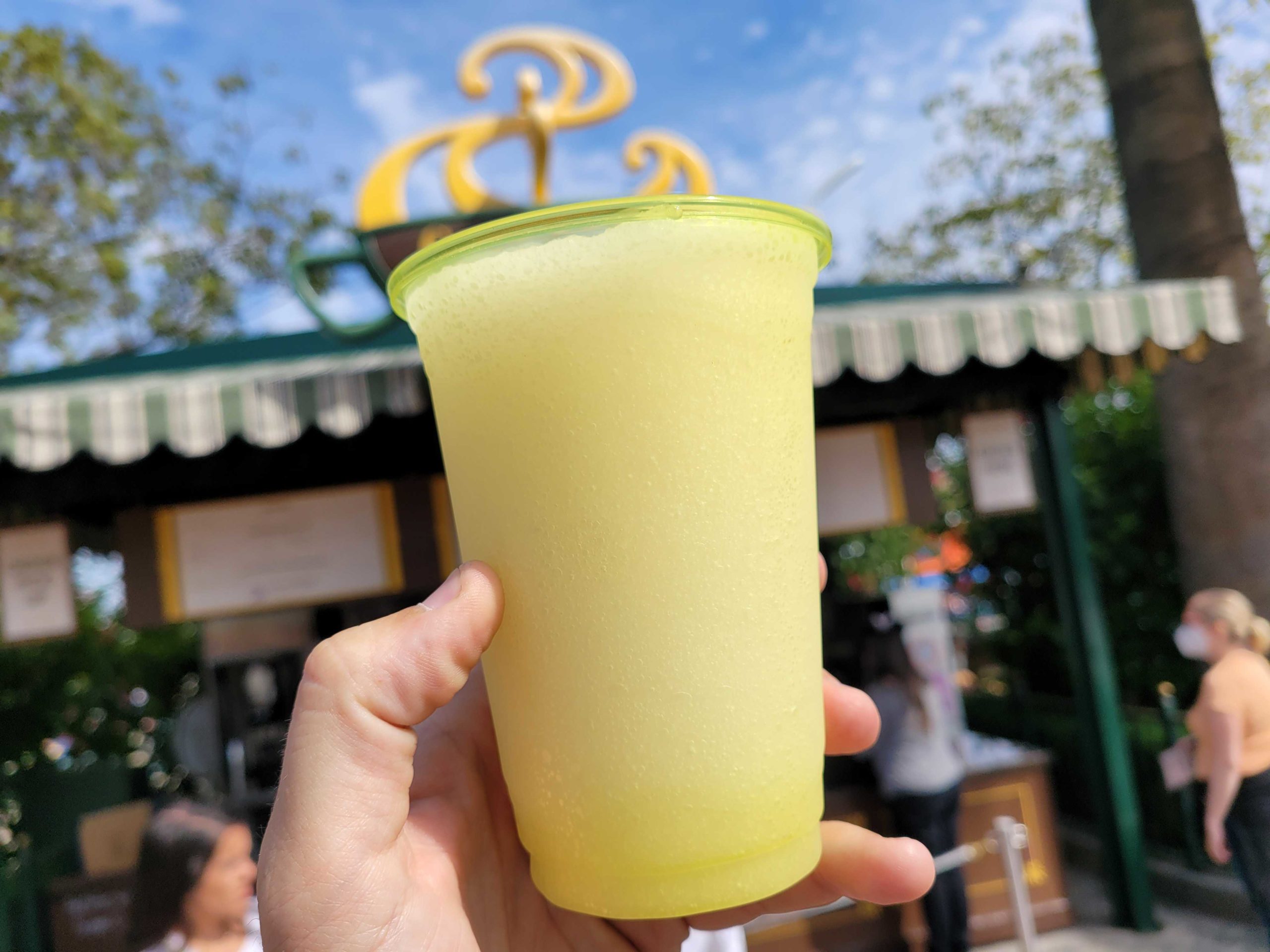 joffreys-frozen-peach-bellini-1-2820333