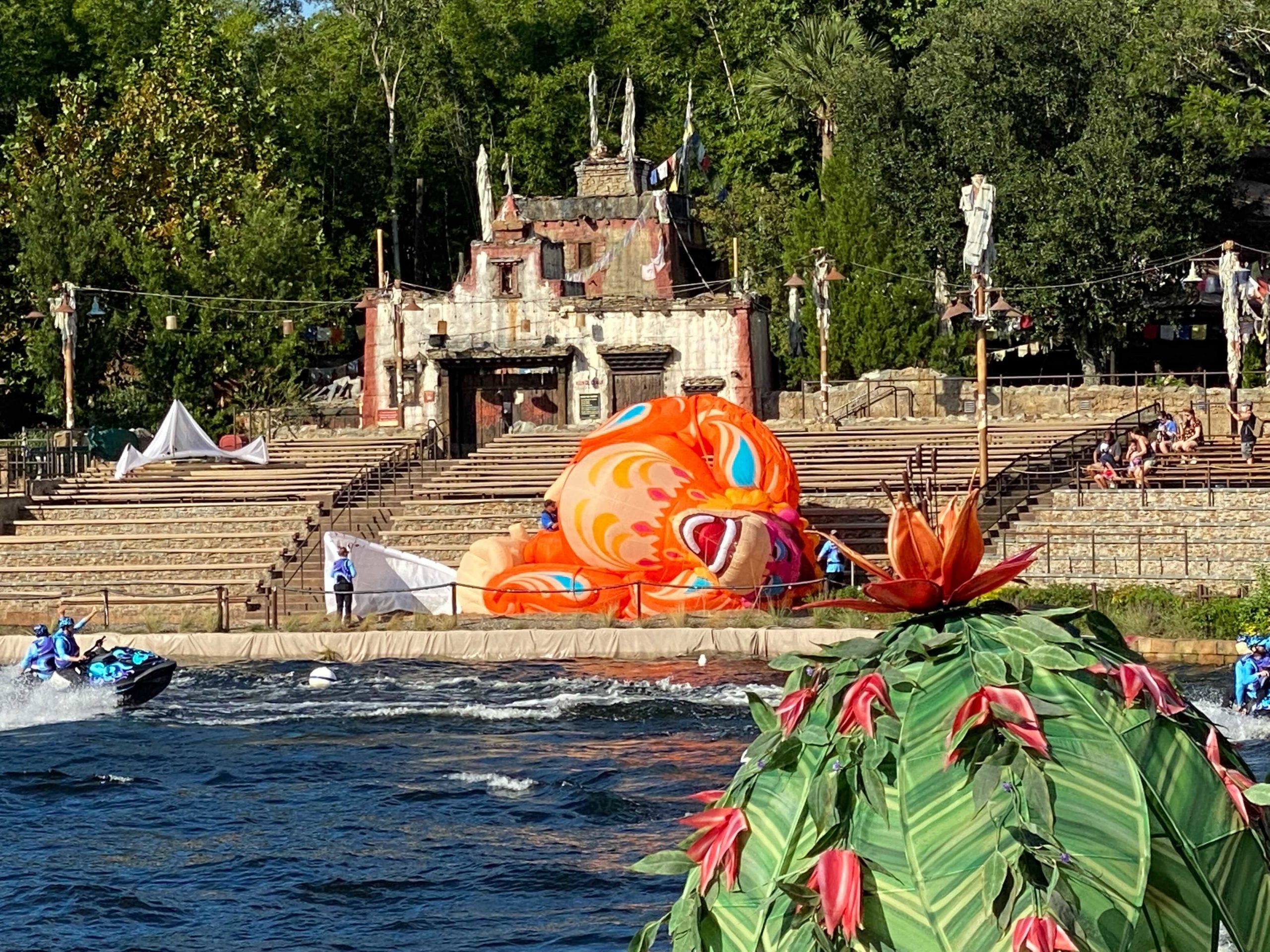 king-louie-balloon-kitetails