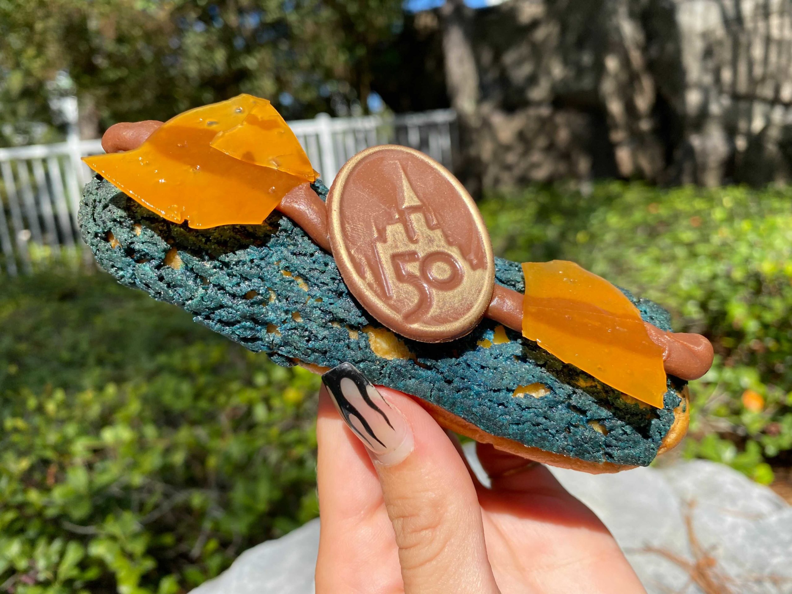 wdw-50th-creme-brulee-eclair-7-5469653