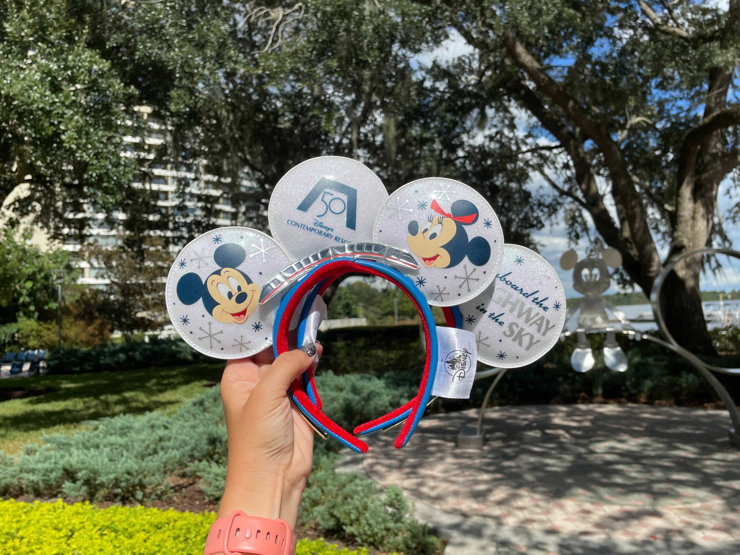 contemporary-merchandise-b-15-1092343