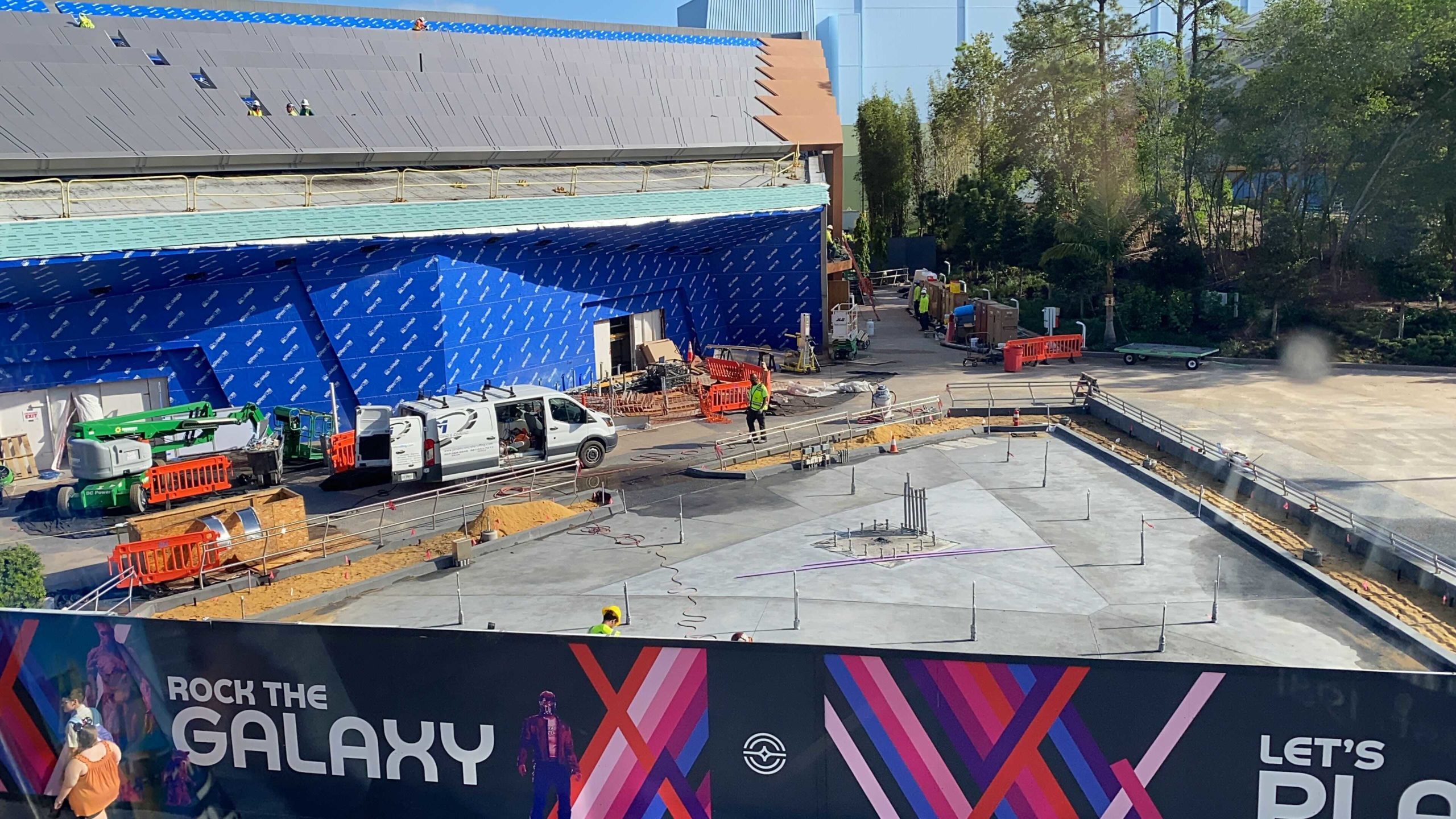 cosmic-rewind-courtyard-railings-3-3336540