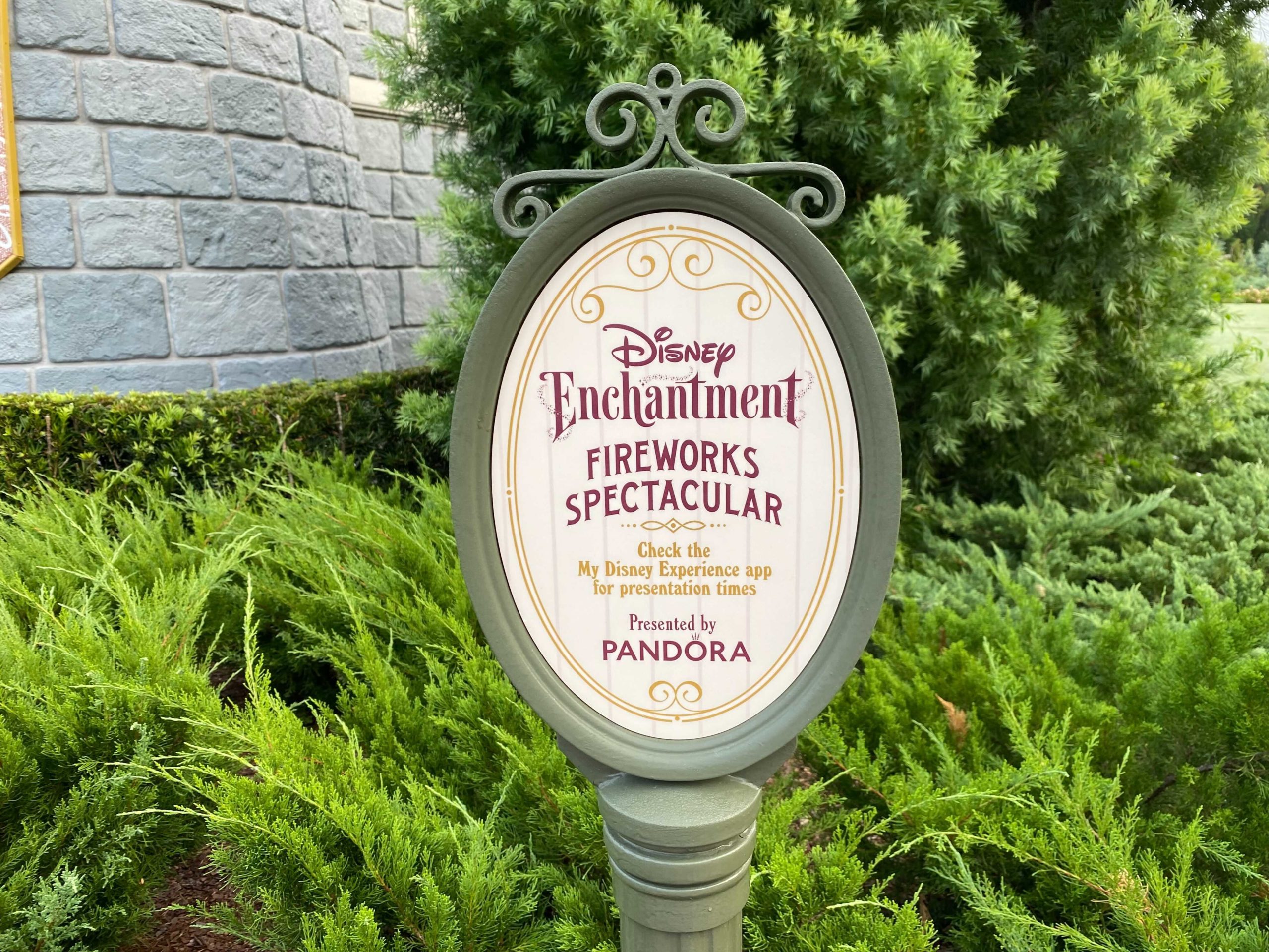 disney-enchantment-sign-7-9600608