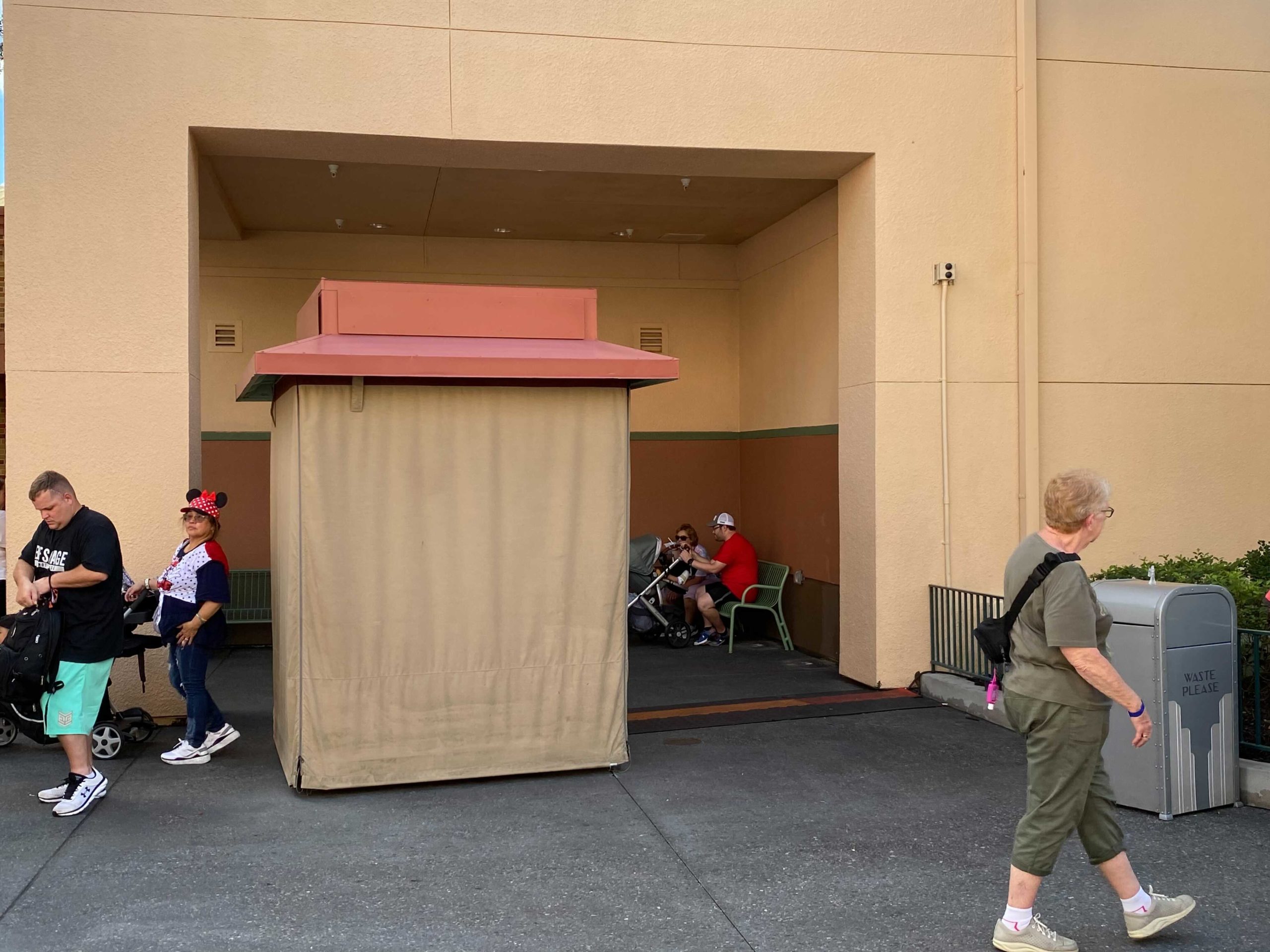 fastpass-kiosks-removed-dhs-1