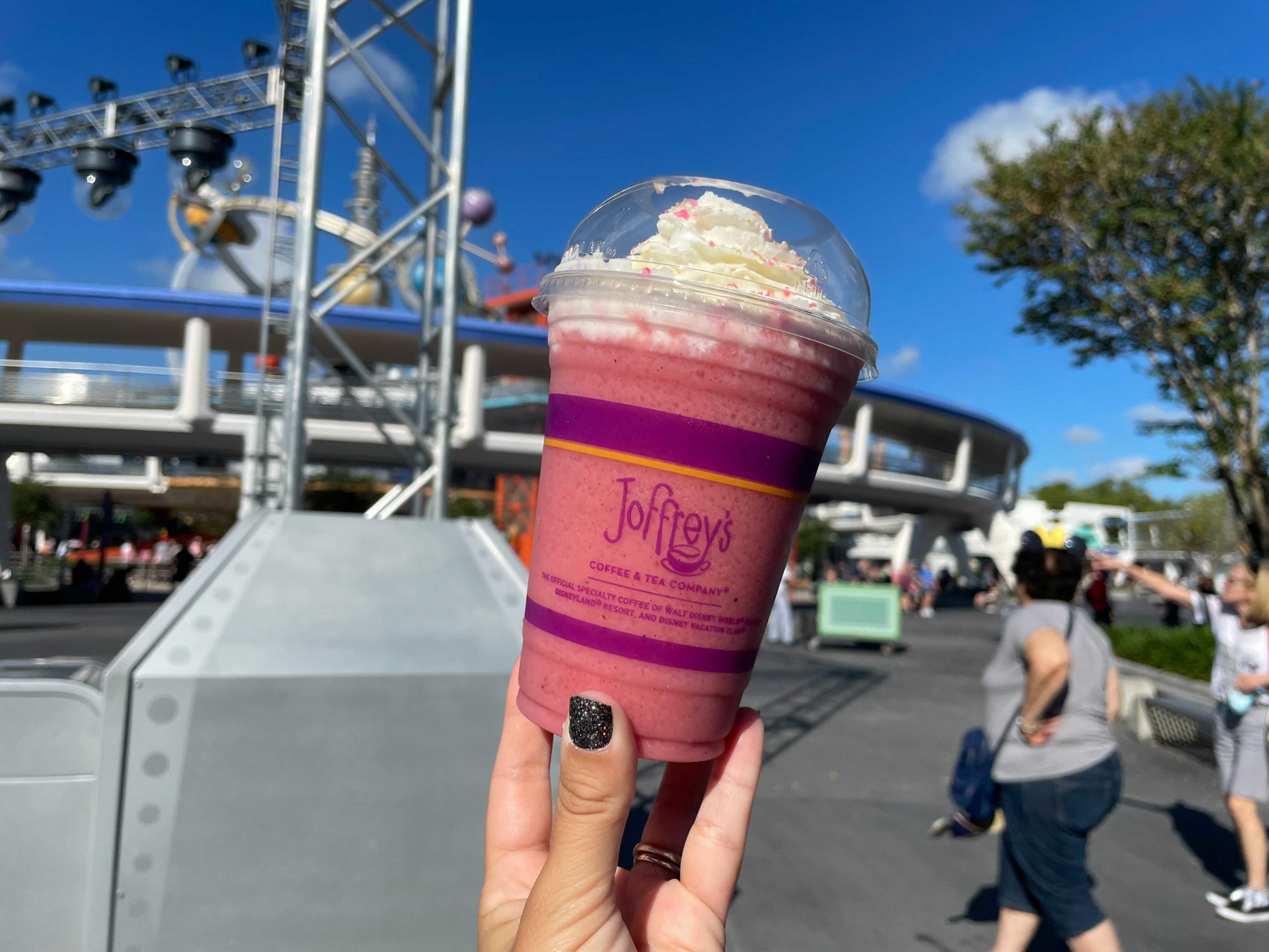 golden-shooting-star-1-9363592