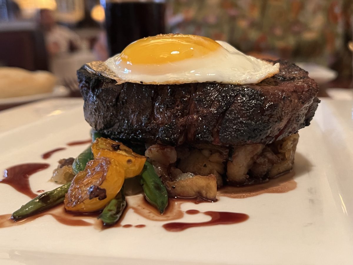 hollywood-brown-derby-filet-walt-hash-5-1221892