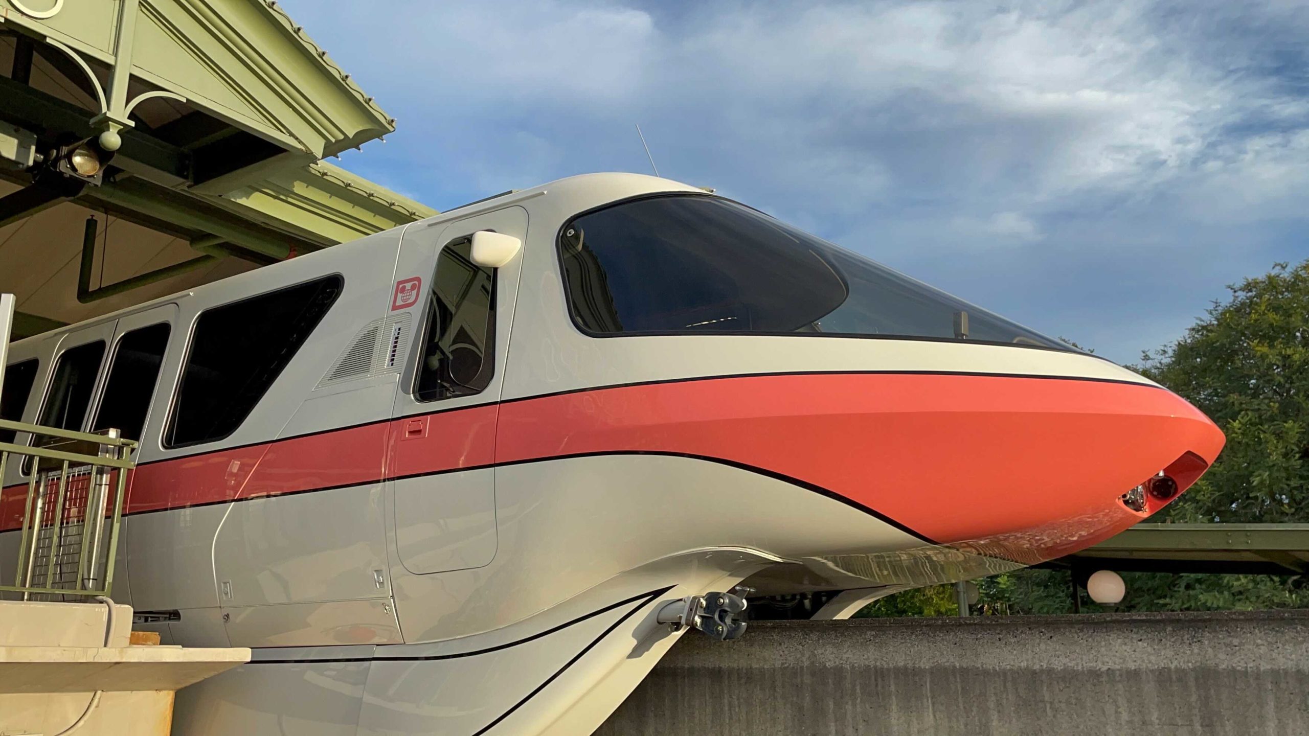 monorail-coral-b-5318491